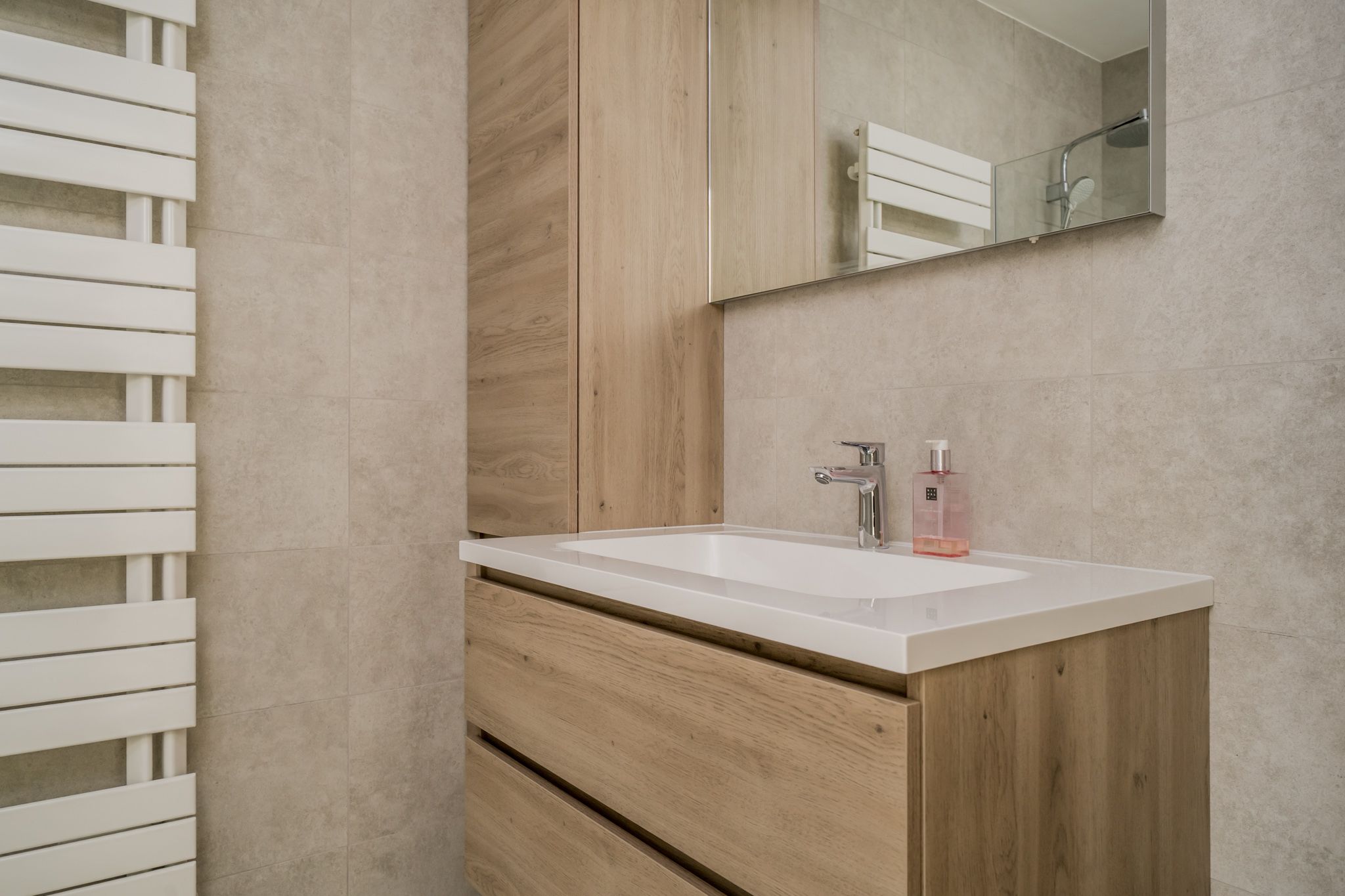 Ruim, lichtrijk hoekappartement (3 slpks) – volledig gerenoveerd – toplocatie te Diegem foto 15