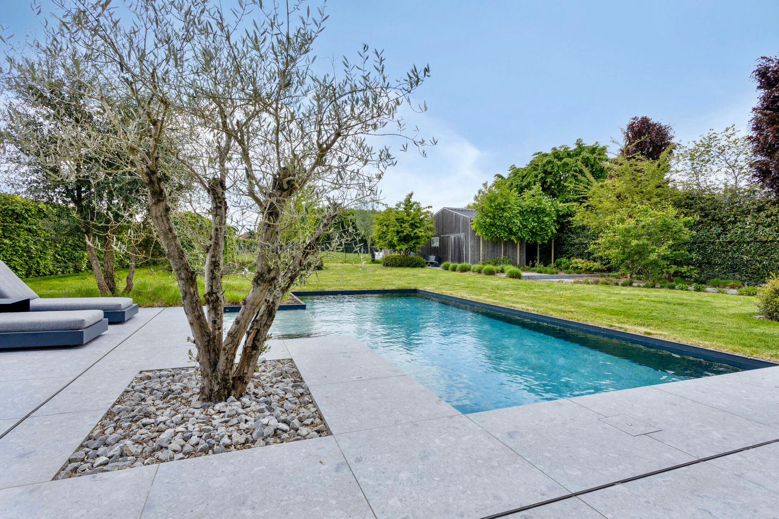 Mooie stijlvolle woning met tuin en achterliggend weiland foto 22