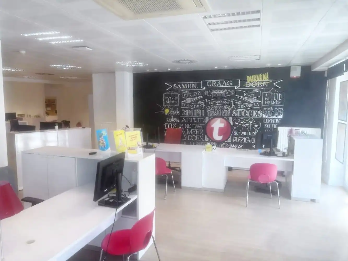 TE HUUR – KANTOORRUIMTE 195 m² | KEIZERSPLEIN AALST foto 7