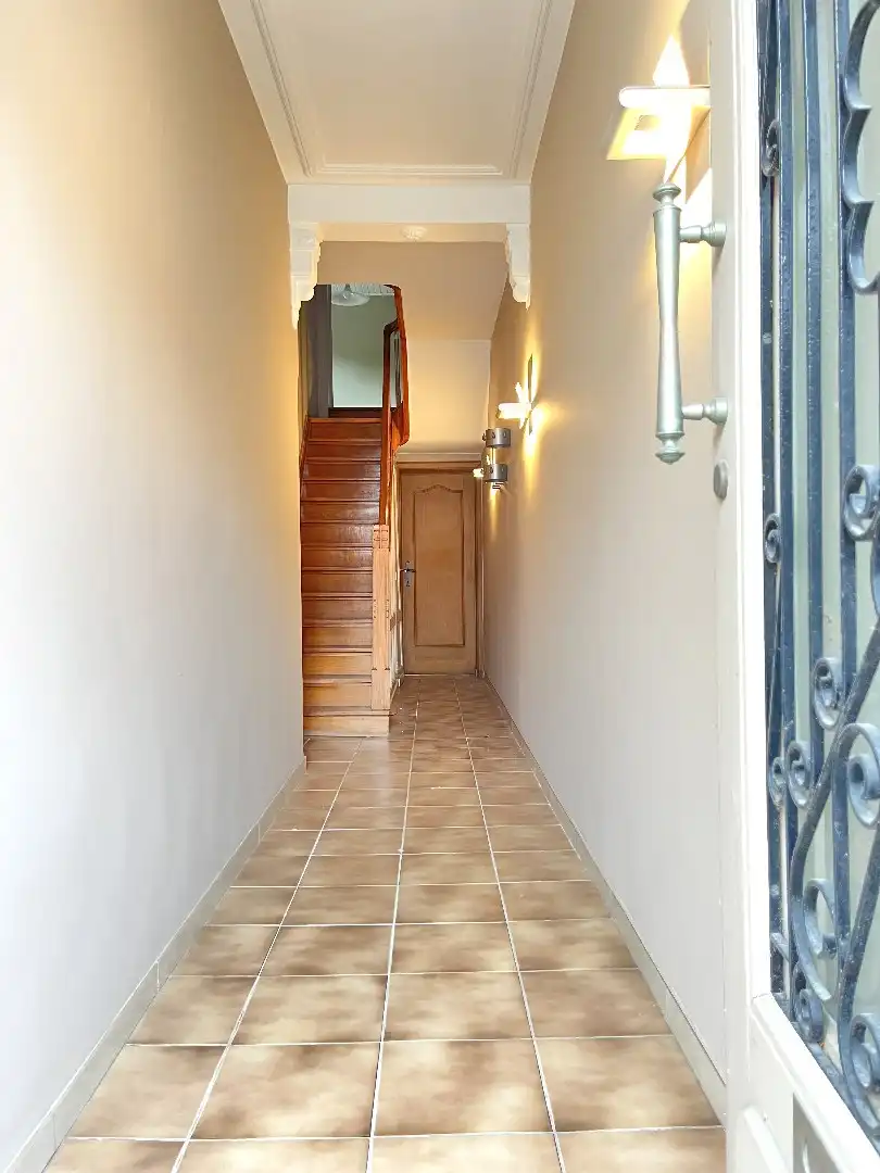 Halfopen 4-slpkr woning met tuin & garage foto 22