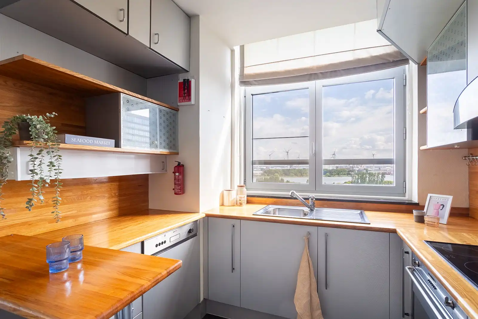 Lichtrijk 2-slaapkamerappartement met ruim terras en panoramisch uitzicht foto 13