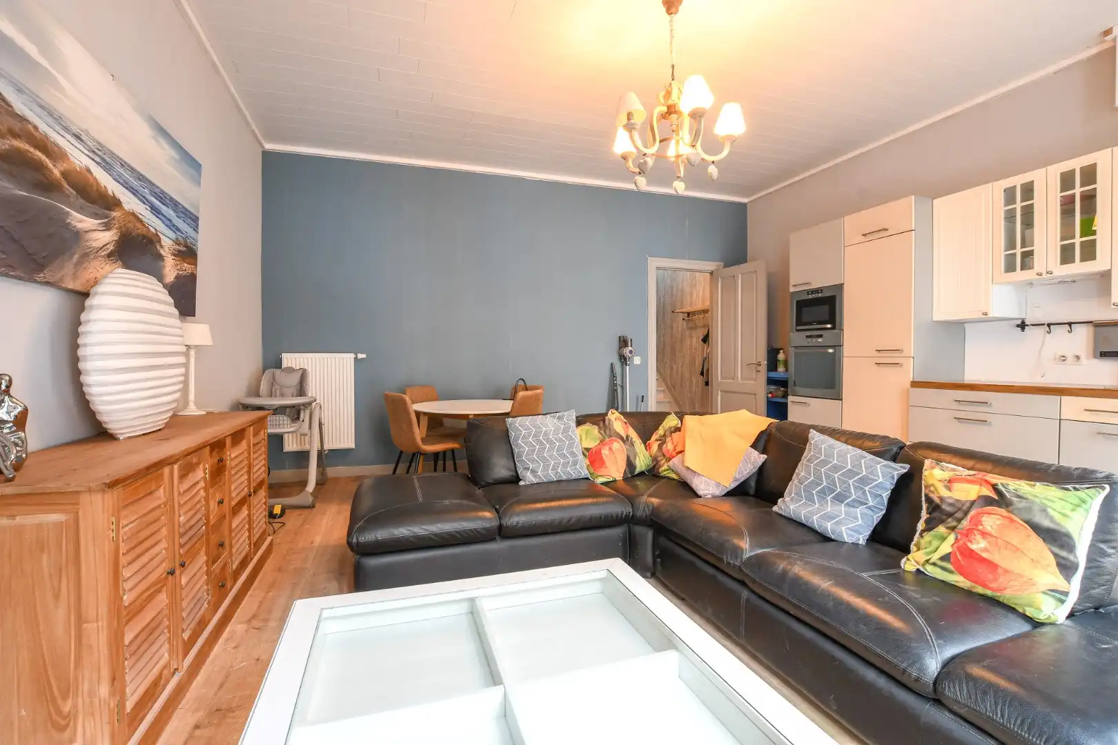 Charmante en ruime woning te koop in hartje Blankenberge - tussen de Jachthaven & Grote Markt!  foto 3