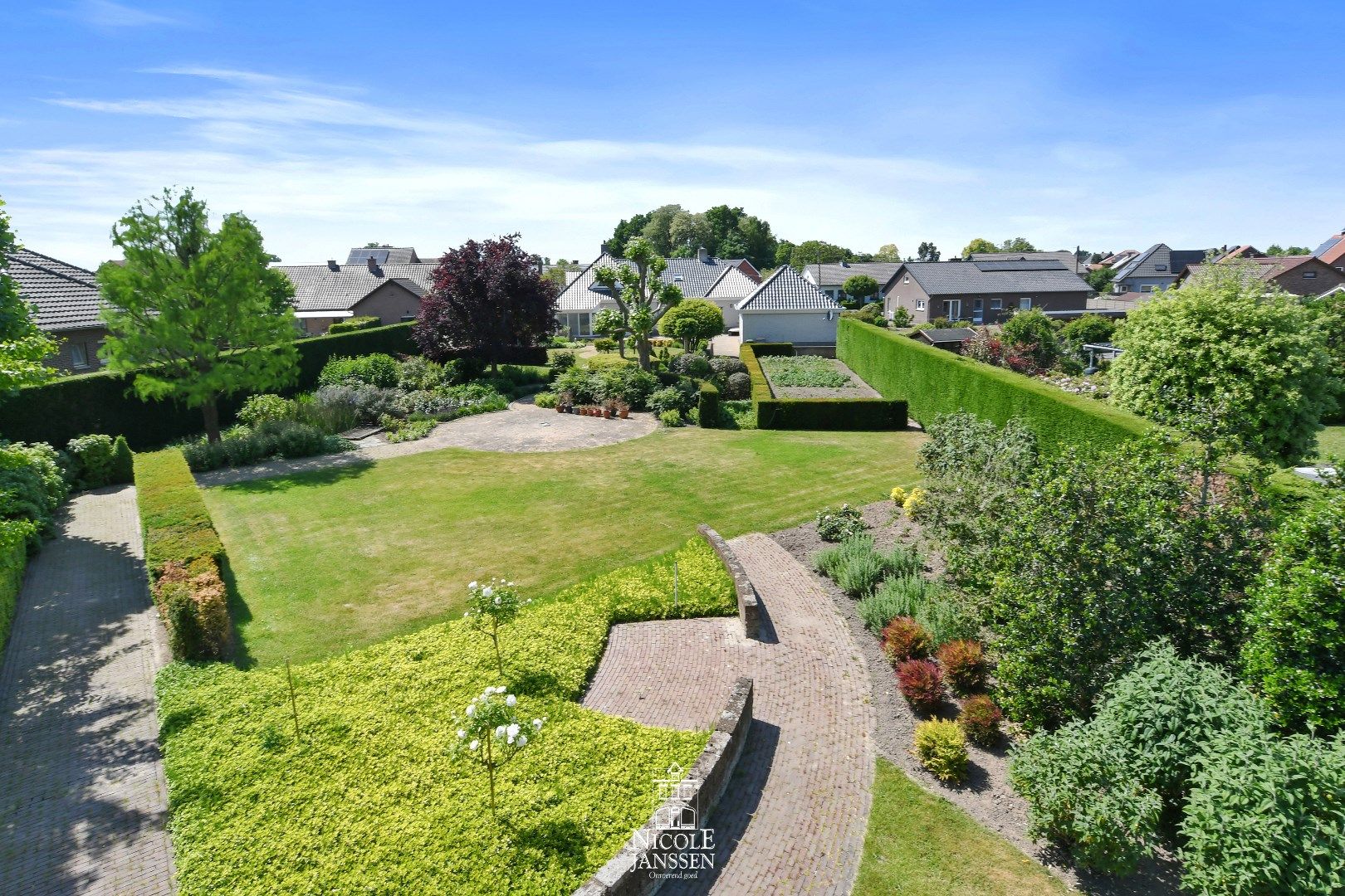 Stijlvolle villa met 4 slaapkamers, 2 badkamers en een prachtige tuin foto 38