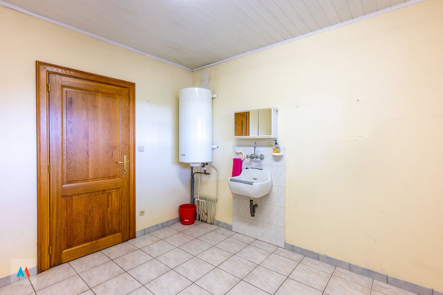 Hoeve met bijgebouwen in Loenhout foto 13