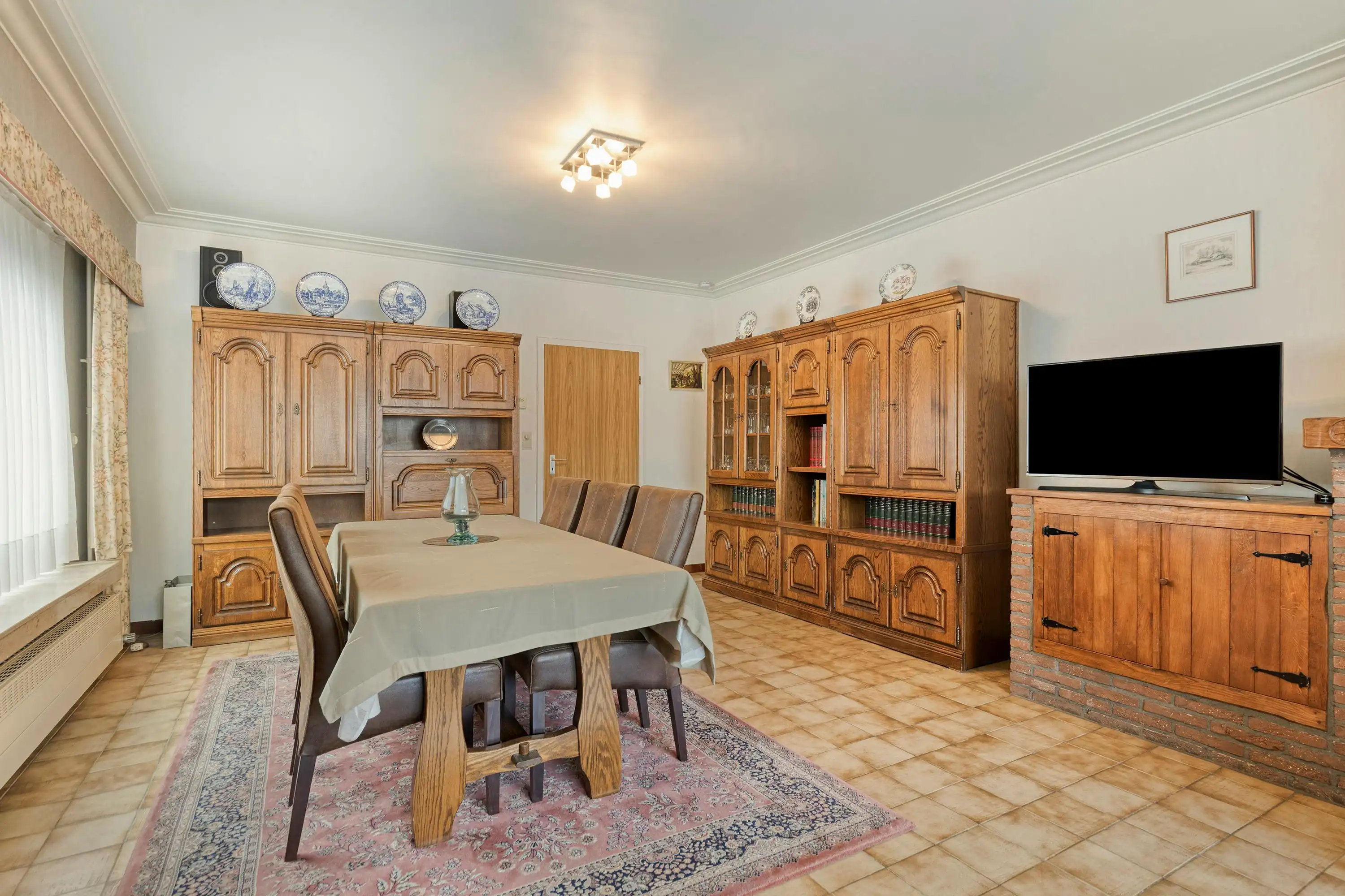 Huis met 4 slaapkamers en grote tuin te koop in Wuustwezel! foto 8
