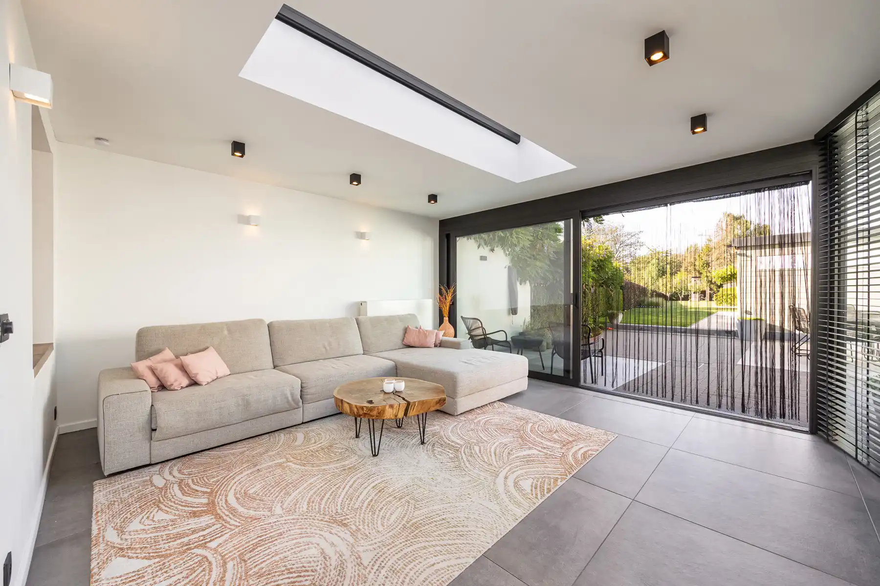 Instapklare woning met 3 slaapkamers en grote tuin foto 4