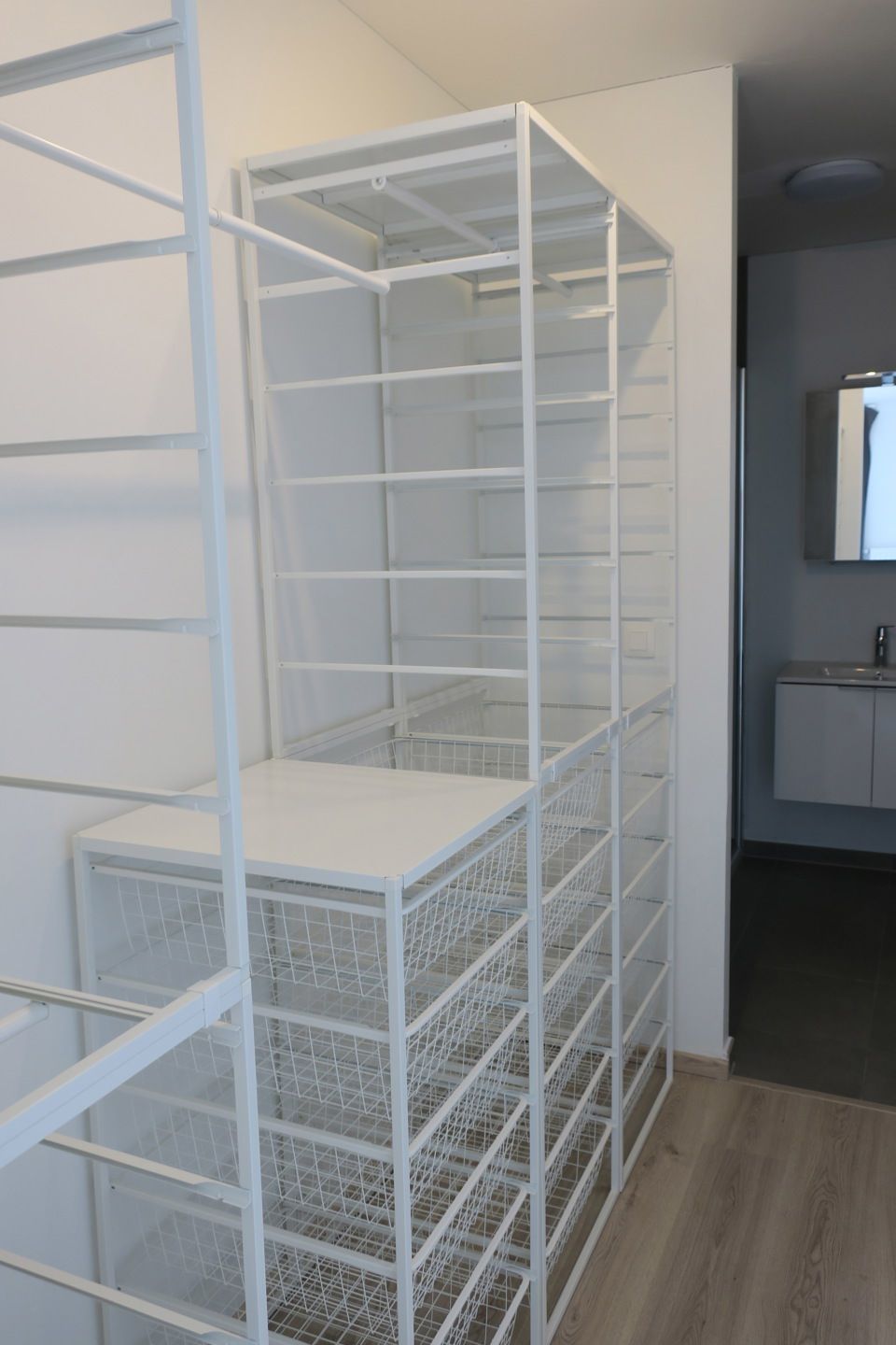 Nieuwbouwappartement met 1 slaapkamer, terras en garage foto 15