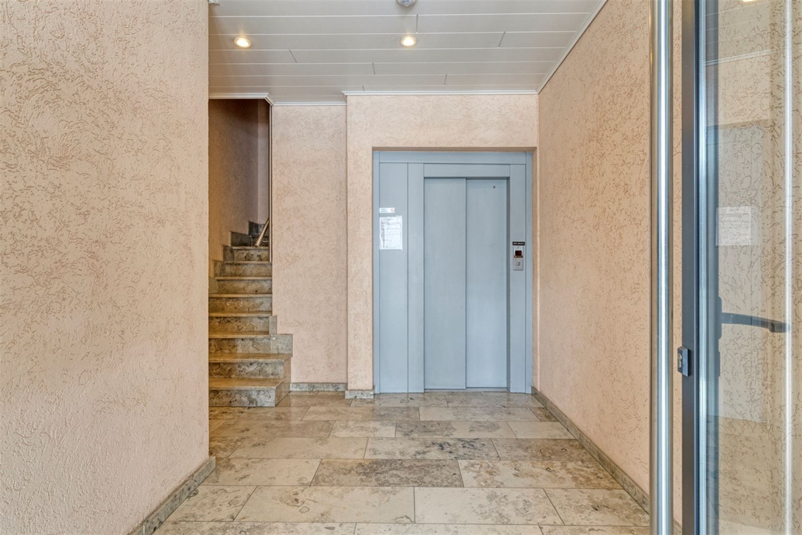 Gunstig gelegen appartement van ong 100 m2 met garage foto 23
