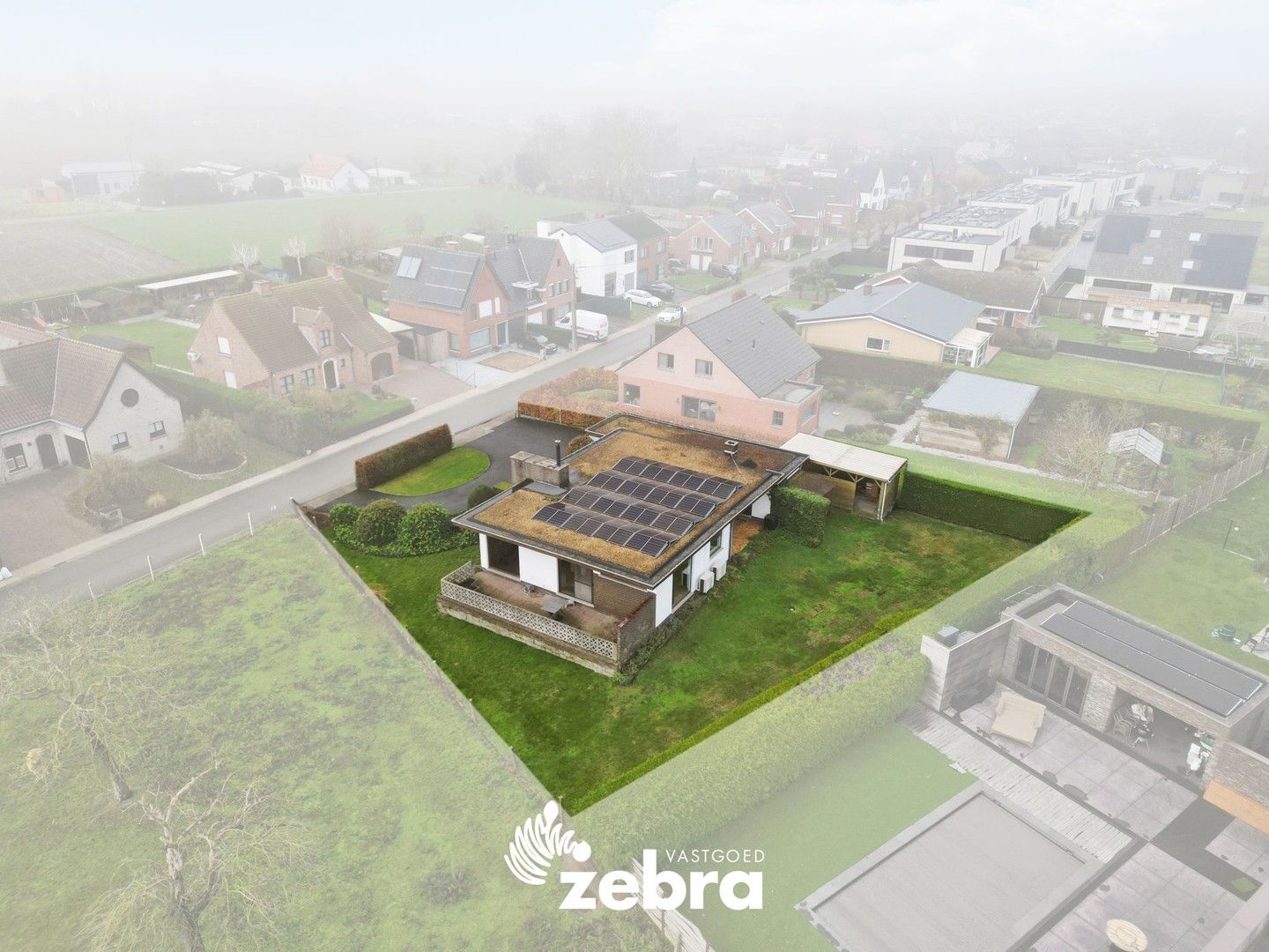 Vrijstaande bungalow op + 1.000 m² met rustige ligging foto 2