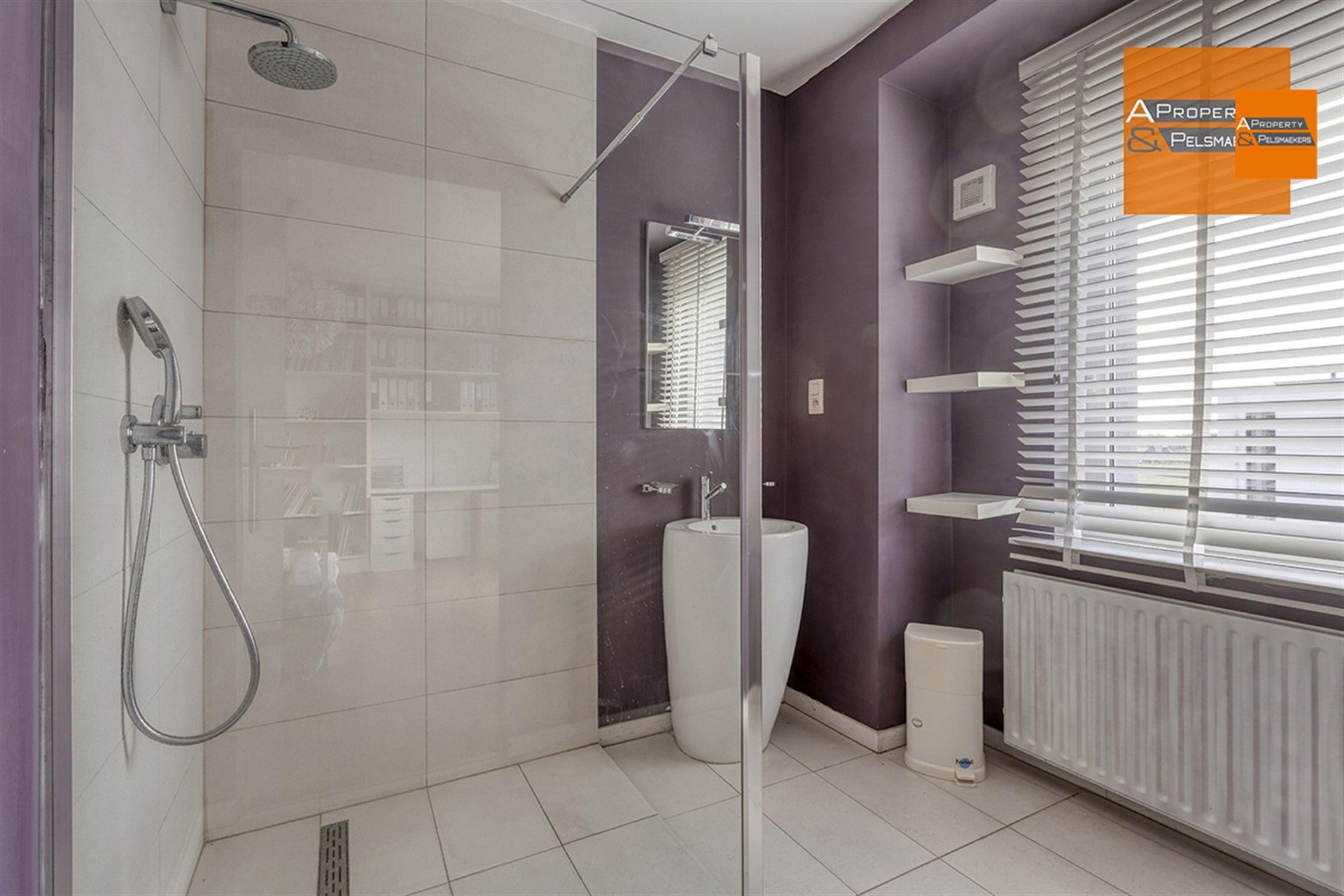 Ruime en instapklare woning met prachtige tuin in Duisburg foto 10