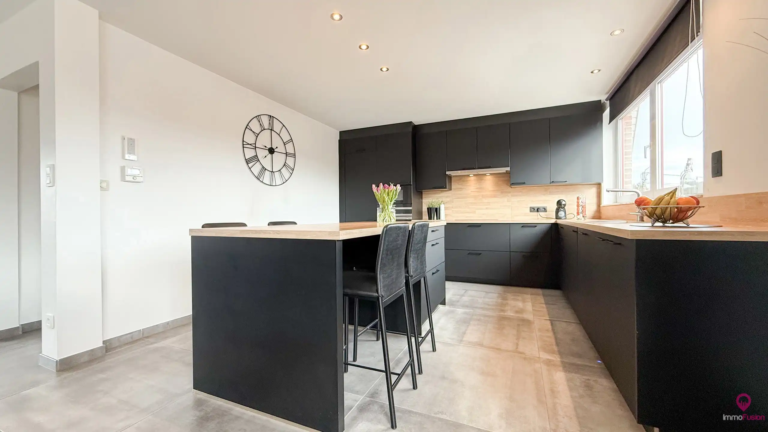 Ruim appartement van 177m² met 105m² terras en 4 slpks! foto 8