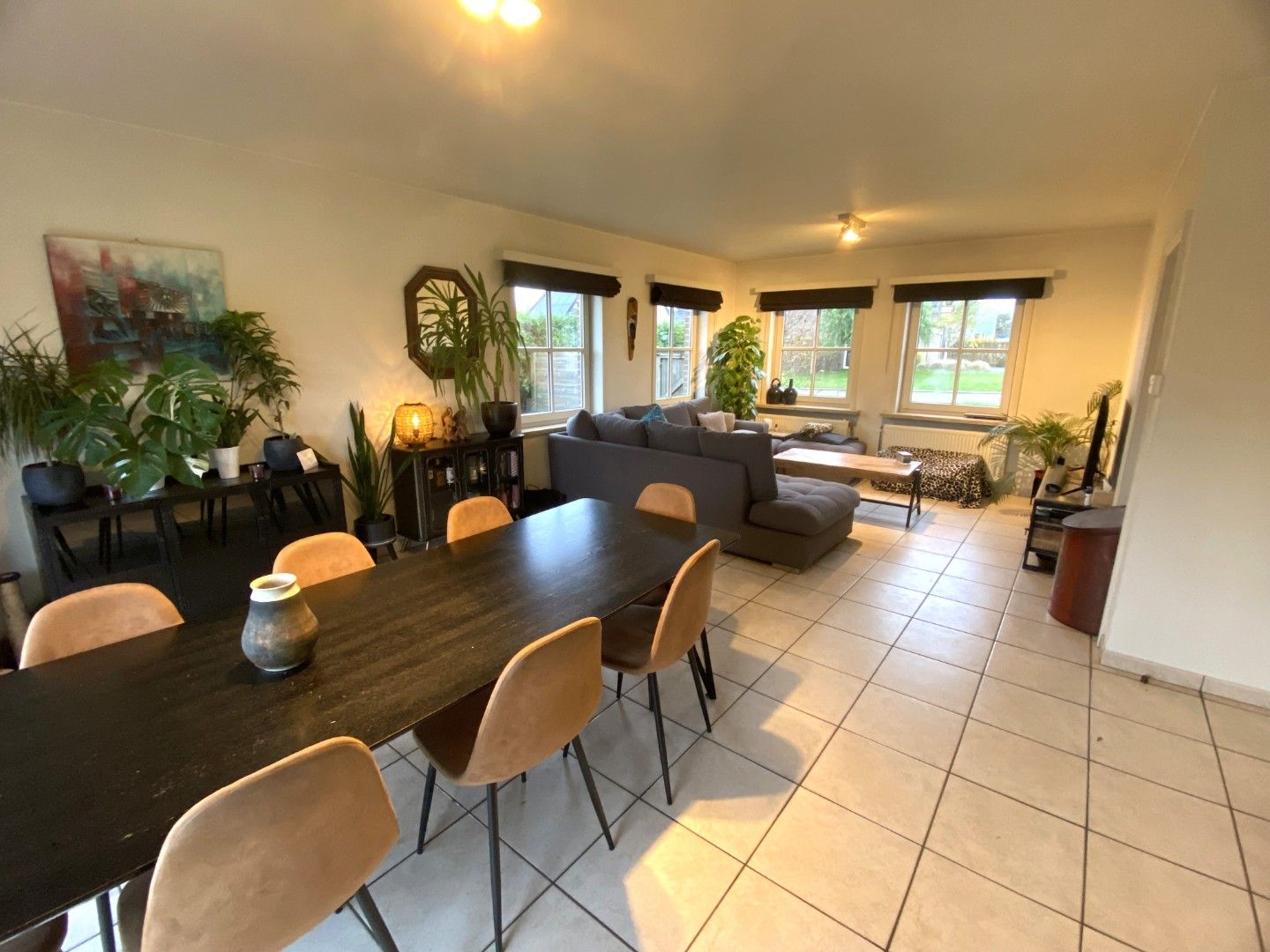 Ruime gezinswoning in een residentiële omgeving foto 5