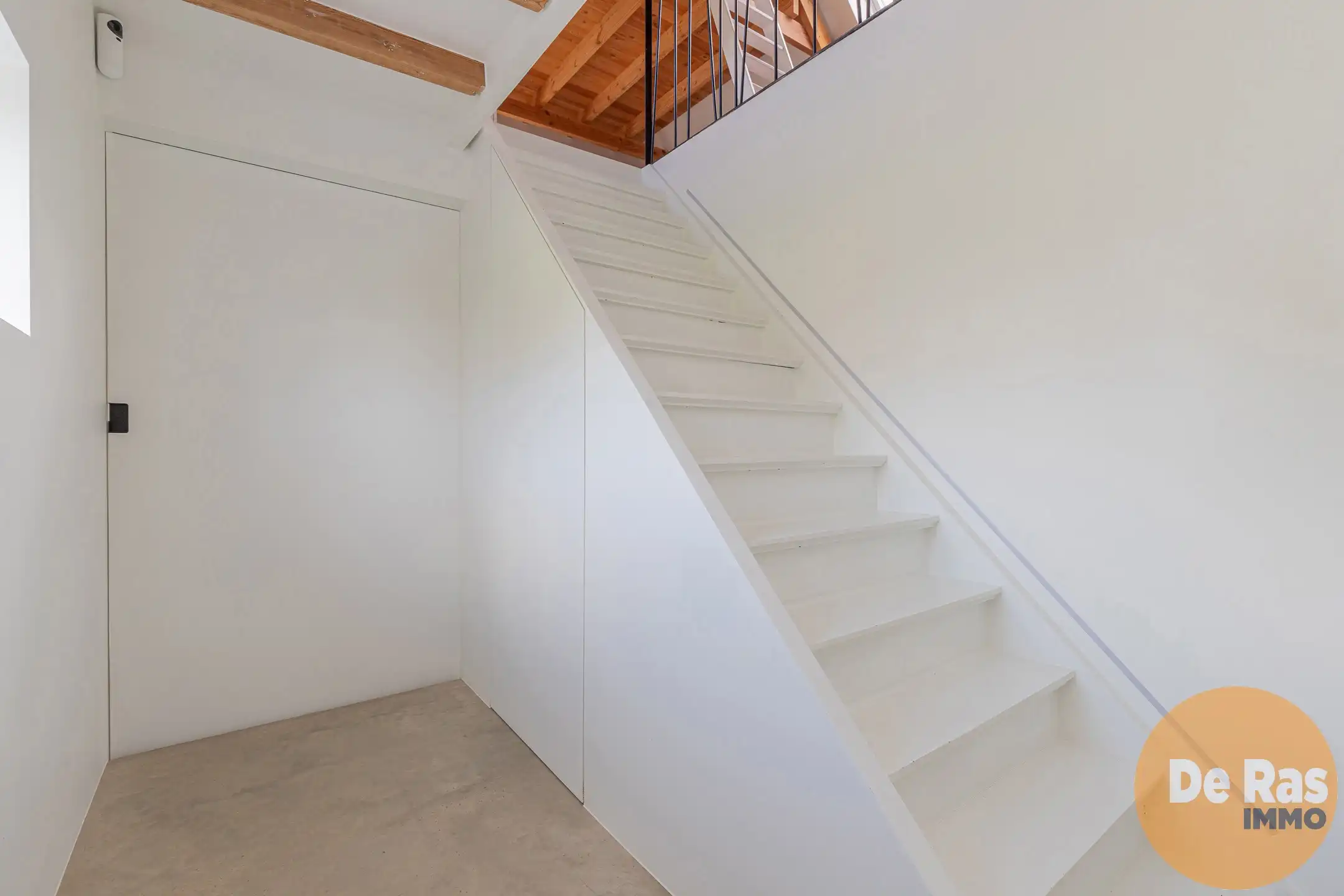 BURST-Mooi gerenoveerde hoeve op rustige locatie met carport foto 5