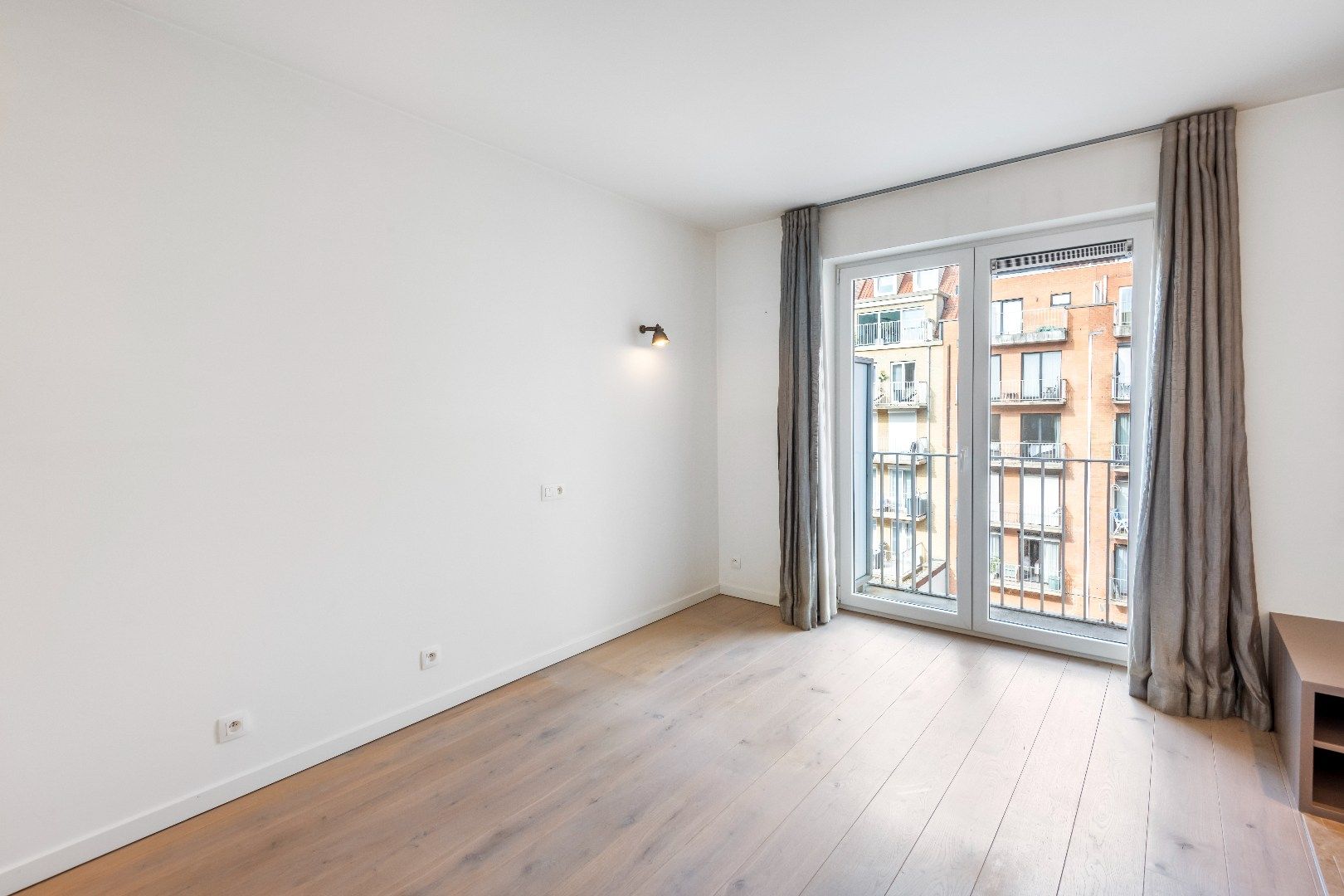 Ruim woonappartement gelegen op wandelafstand van de Zeedijk en het centrum van Knokke. Aankoop inpandige box mogelijk. foto 9