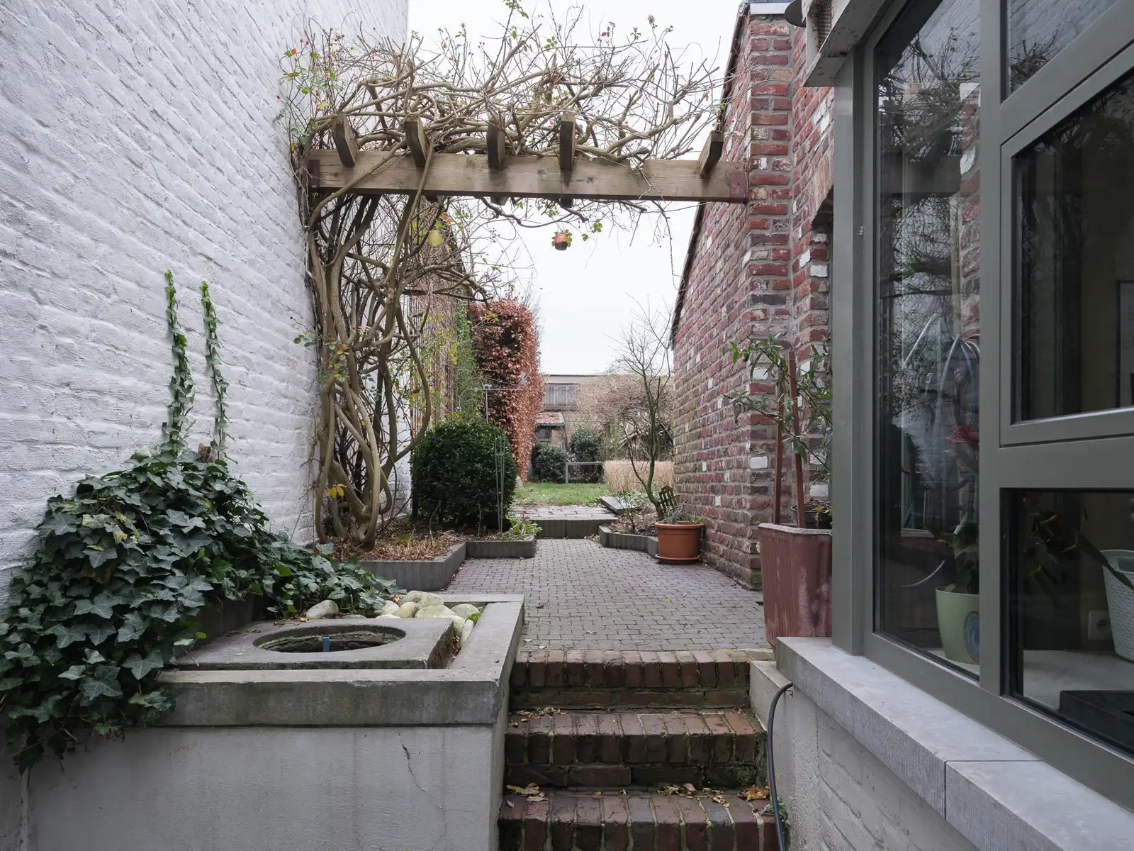 Karaktervolle herenwoning met professionele mogelijkheden foto 8