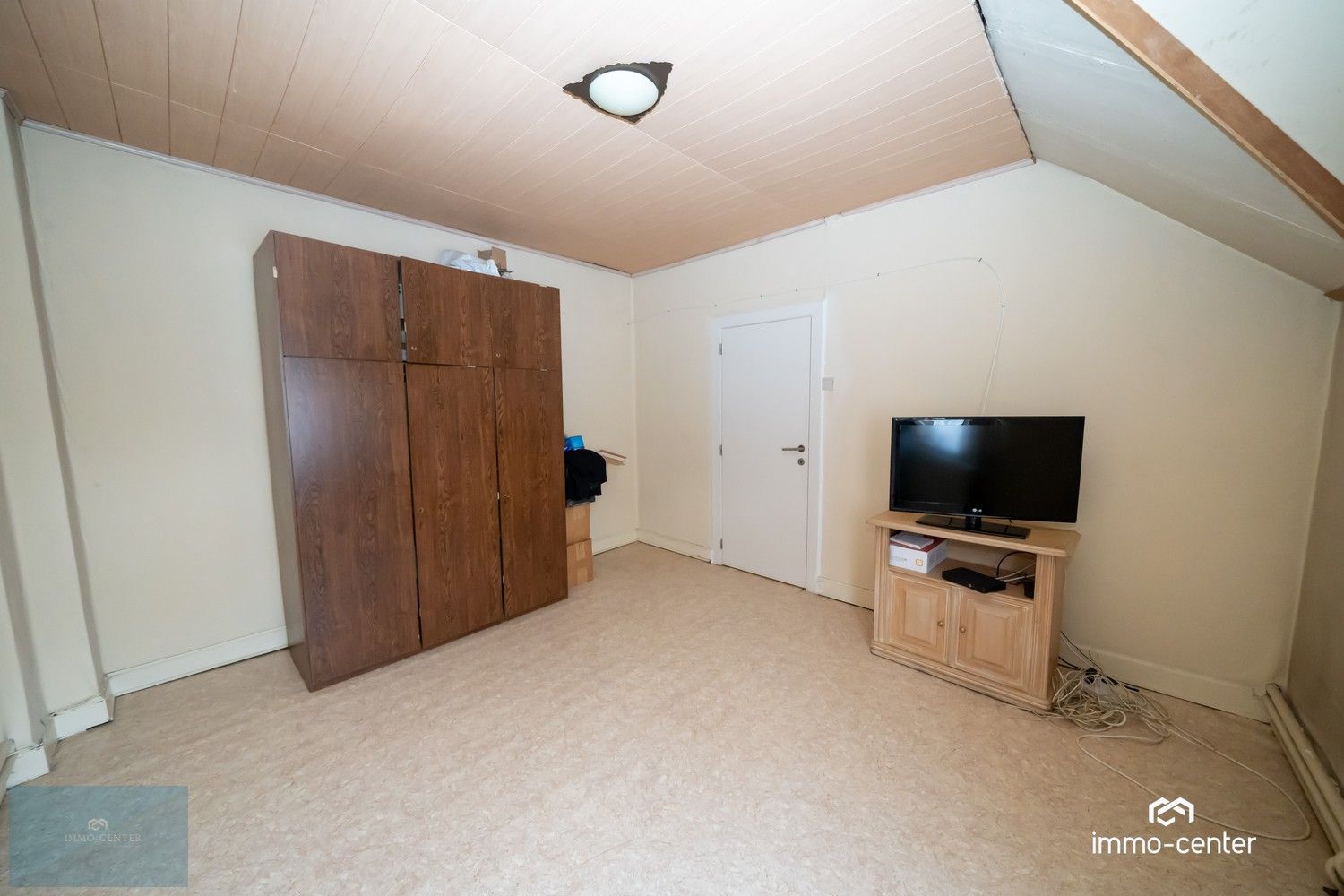 Ruime woning met 4 slaapkamers, tuin en garage – Genk (Winterslag) foto 11