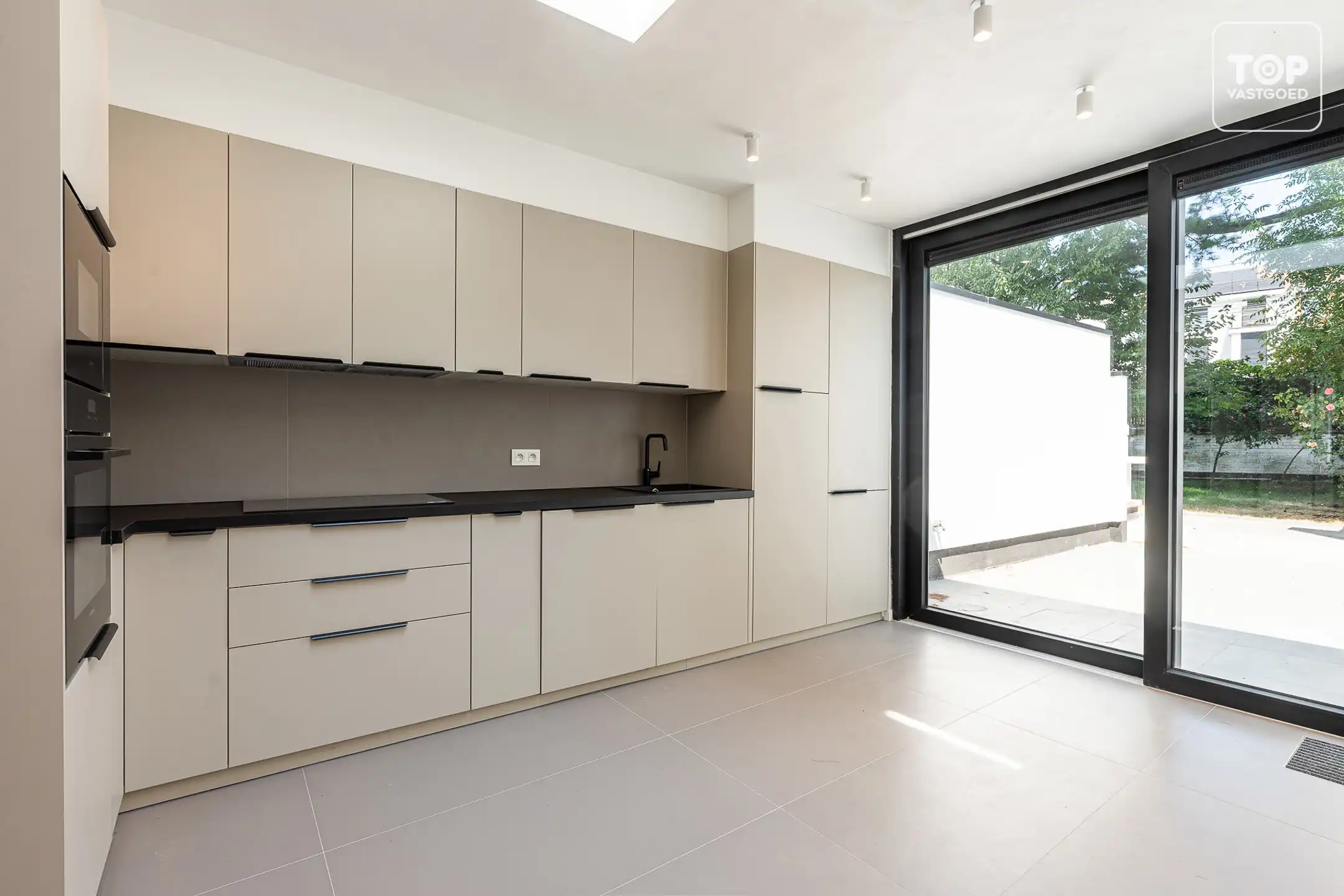 Totaal gerenoveerde woning (EPC A+) met 3 slaapkamers en tuin.  foto 10