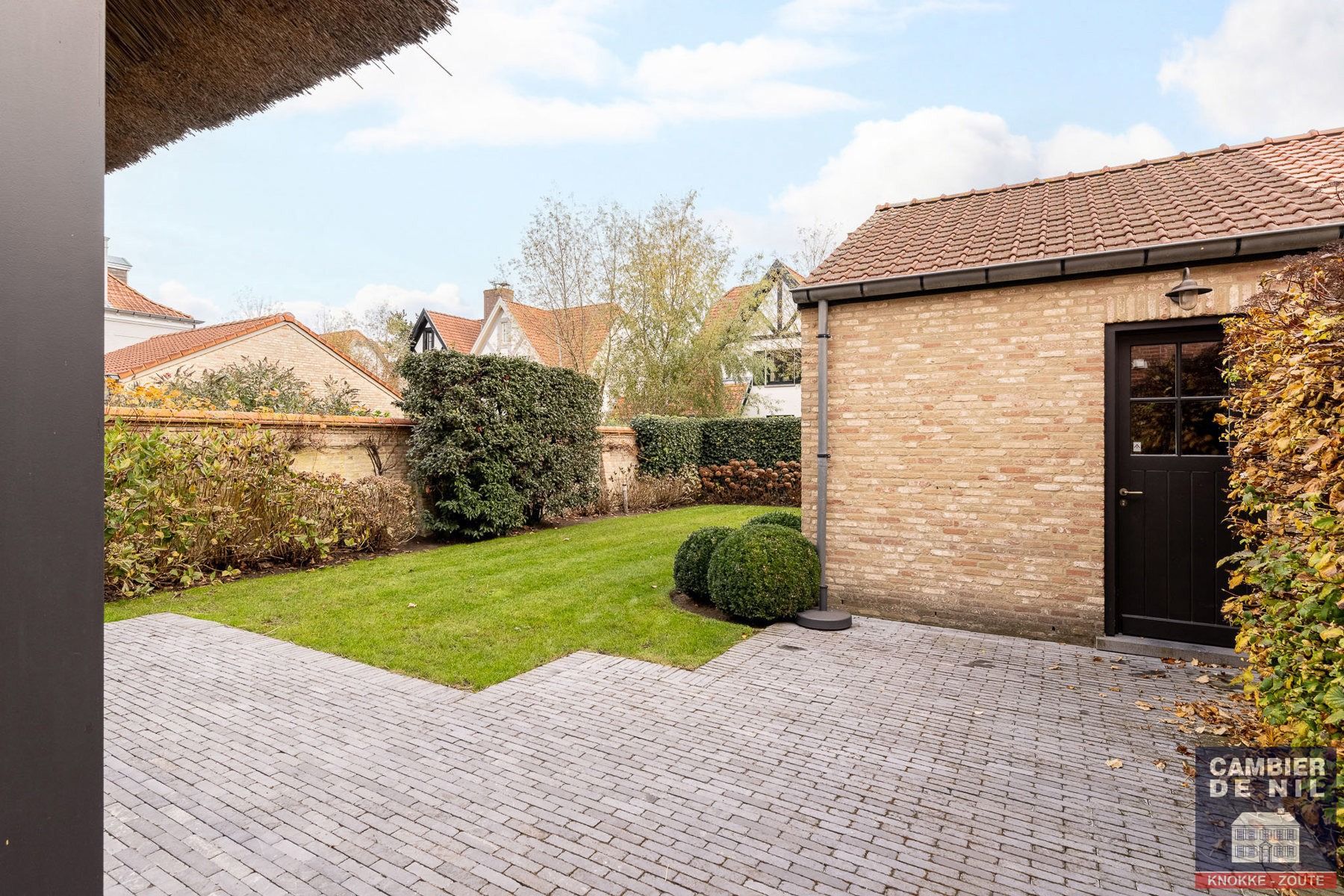 Instapklare , gemeubelde woning gelegen in Oud-Knokke vlakbij de groentenmarkt foto 12