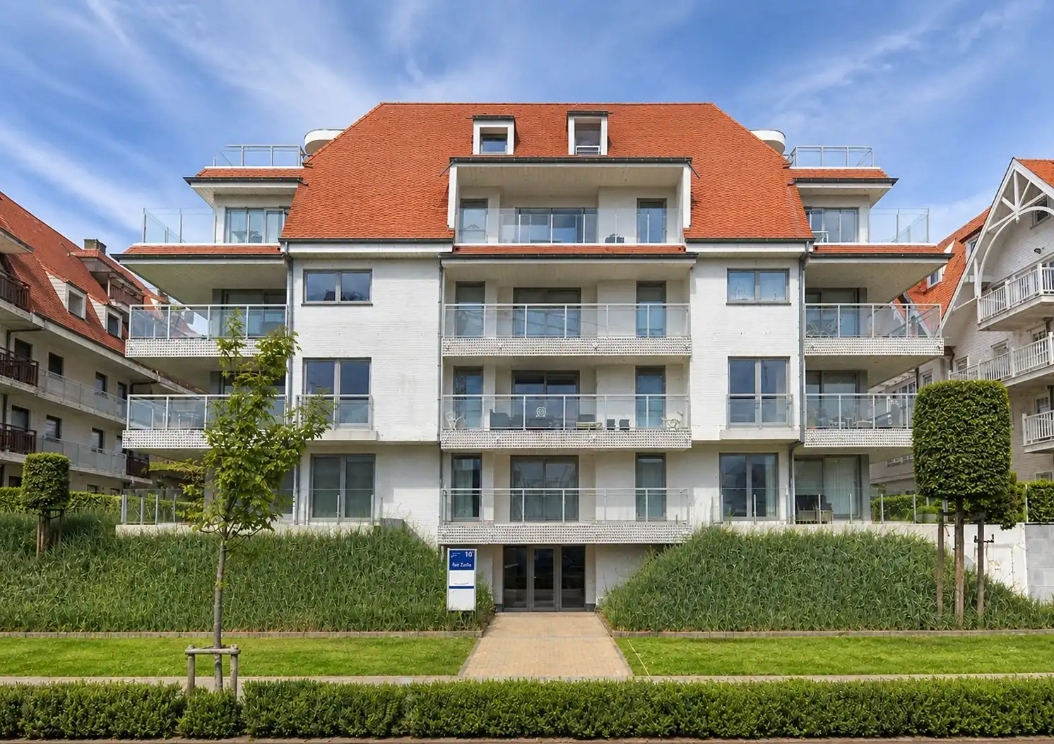 Duplex dakappartement met twee ruime terrassen op toplocatie aan het maritiem park te Nieuwpoort foto 2