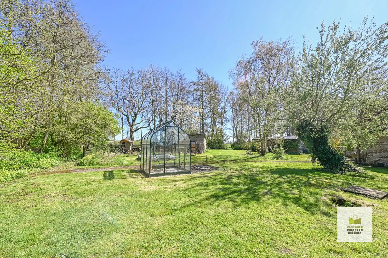 Landelijke gerenoveerde woning op 9.500 m2 met 3 slaapkamers en landelijk vergezicht foto 10