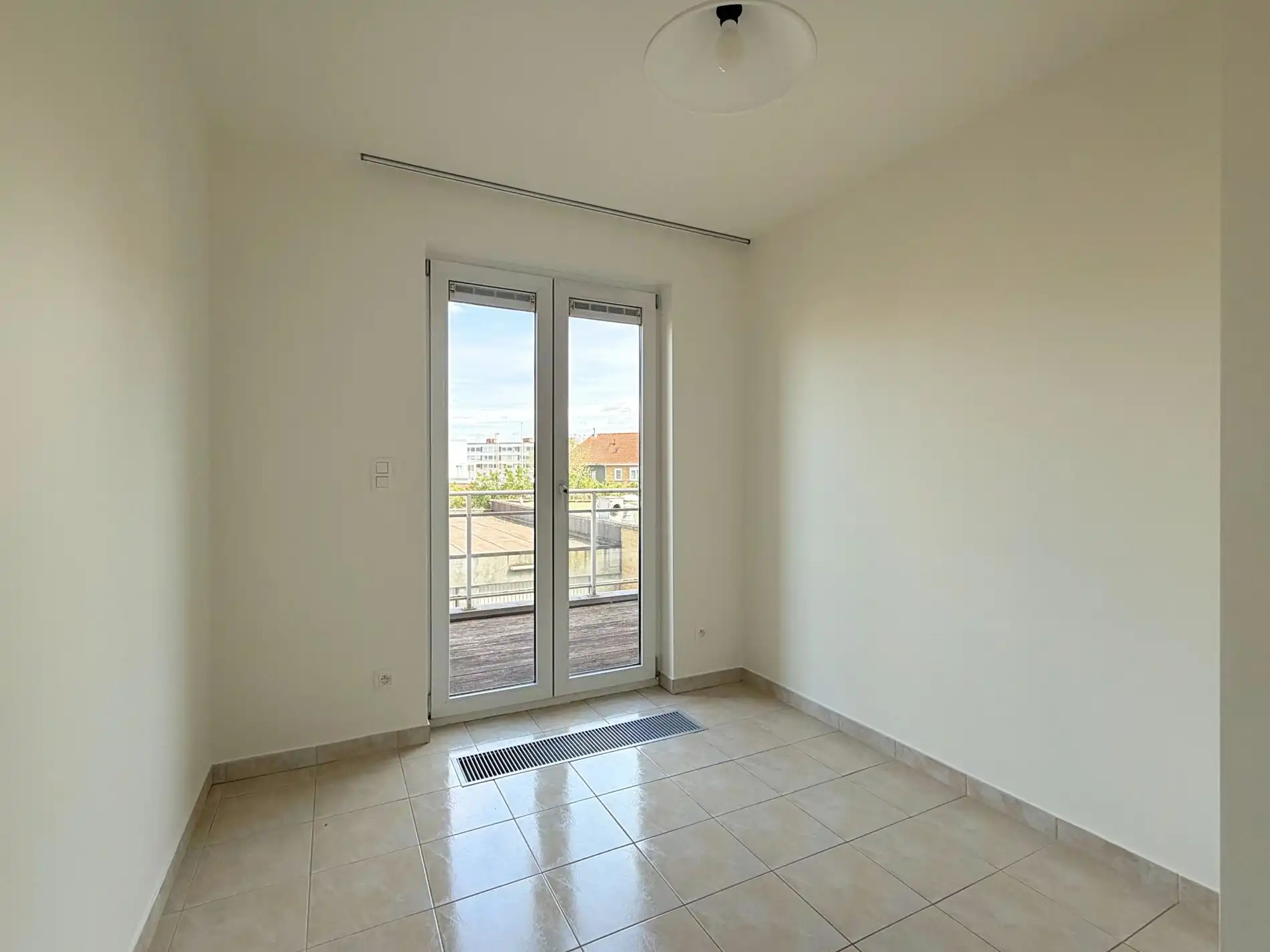 Appartement met 2 terrassen en een garagebox foto 13