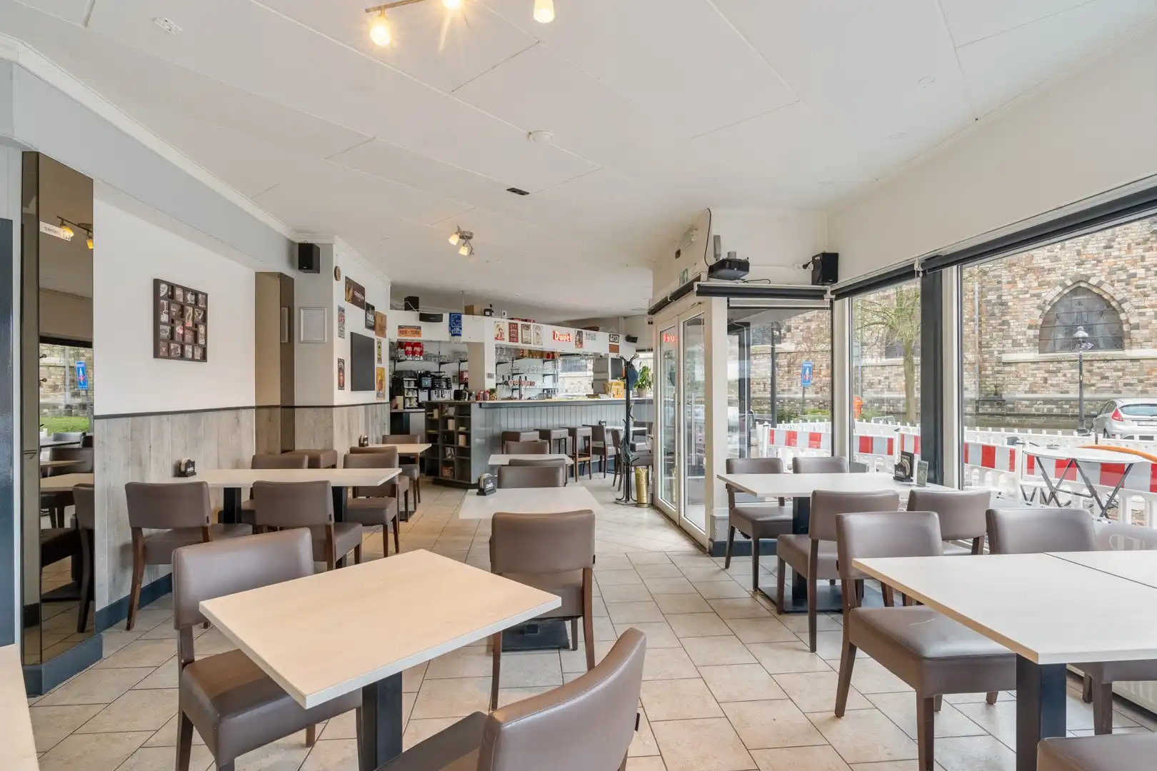 INVESTERINGSKANS: VERHUURDE HANDELSRUIMTE OP TOPLOCATIE IN HOUTHALEN-HELCHTEREN! foto 2