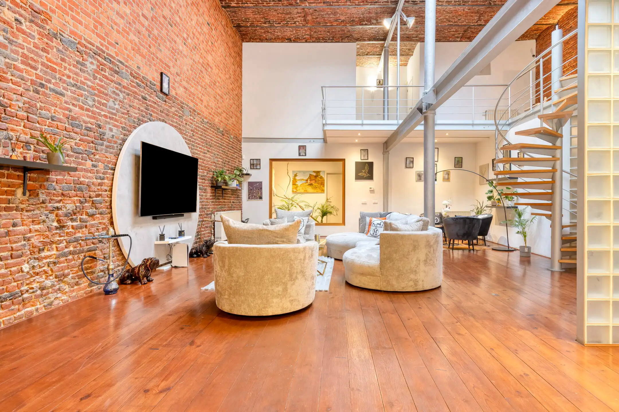 Wonen in Geschiedenis: Loft 340 m² in Oude Koffiebranderij foto 5