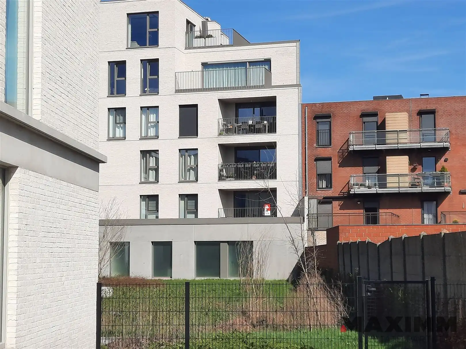 Comfortabel wonen in een park met alle faciliteiten van de stad nabij foto 20