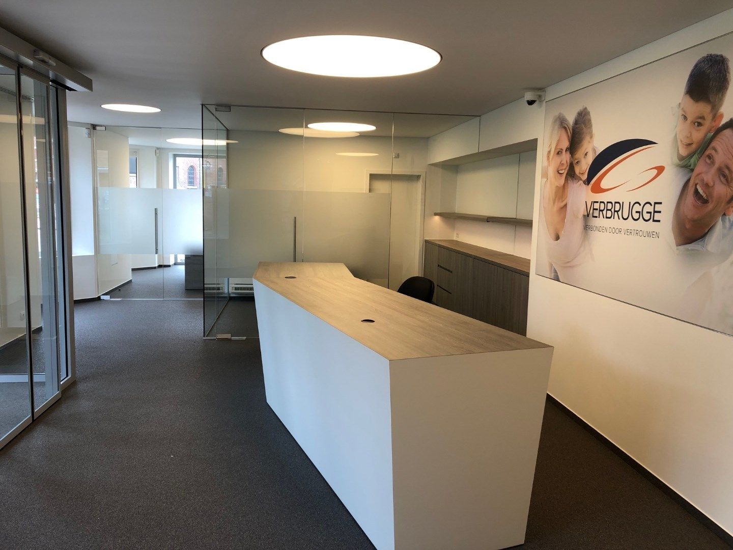 Handelsruimte op toplocatie! foto 3