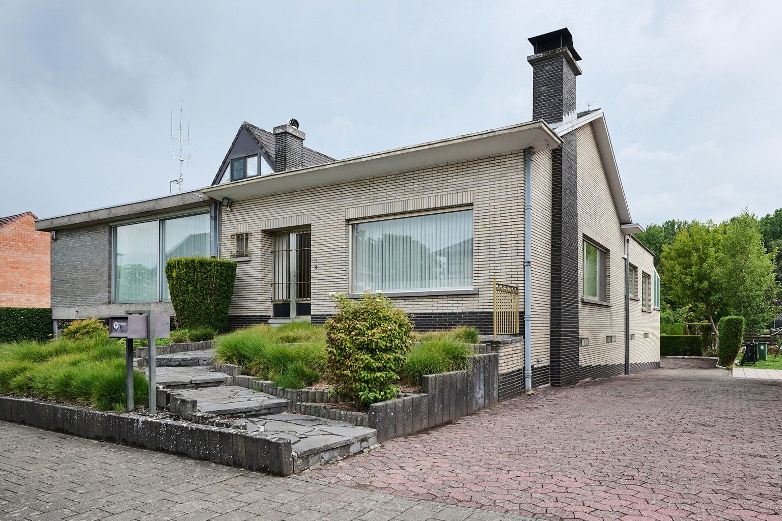 Huis te koop foto {{pictureIndex}}
