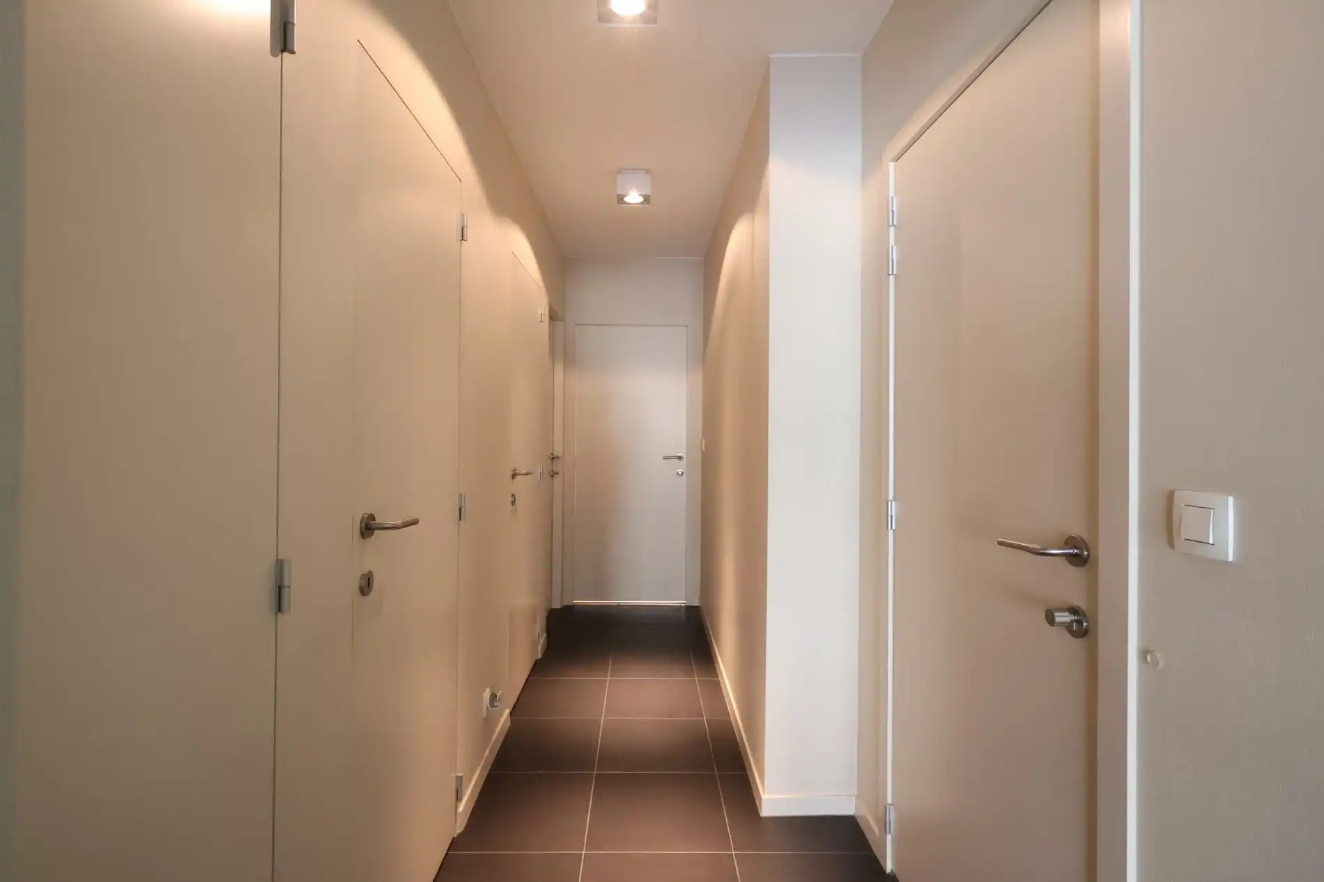 Modern appartement met eigen parkeerplaats nabij het strand Oostduinkerke foto 9