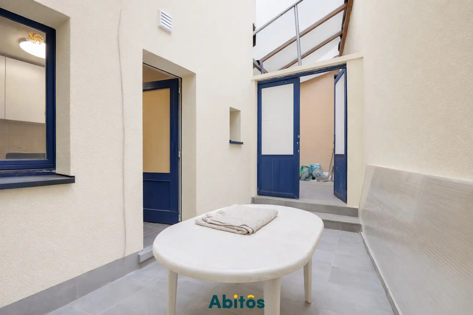 Opgefriste ruime duplex met 2 slaapkamers nabij Vrijdagmarkt foto 12