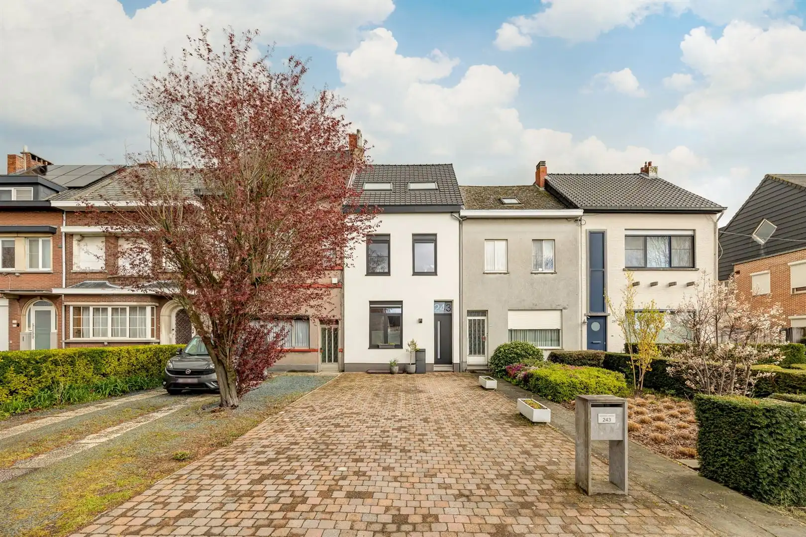 Verrassend ruime woning met 7 slaapkamers en tuin. foto 19