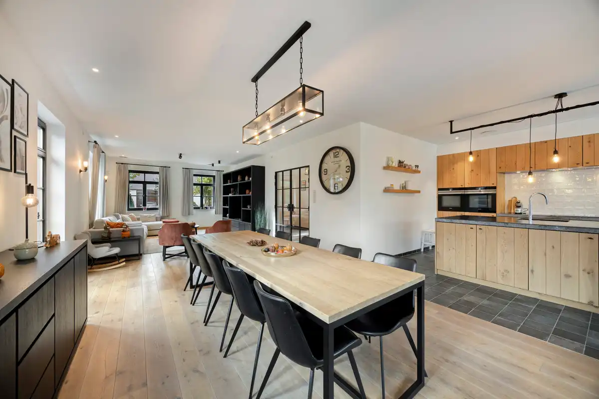 Stijlvolle villa met hoogwaardige afwerking foto 7