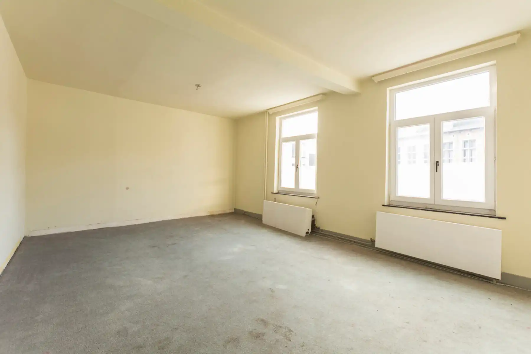 Uniek gelegen horeca- of handelspand met ruime woonst... foto 15