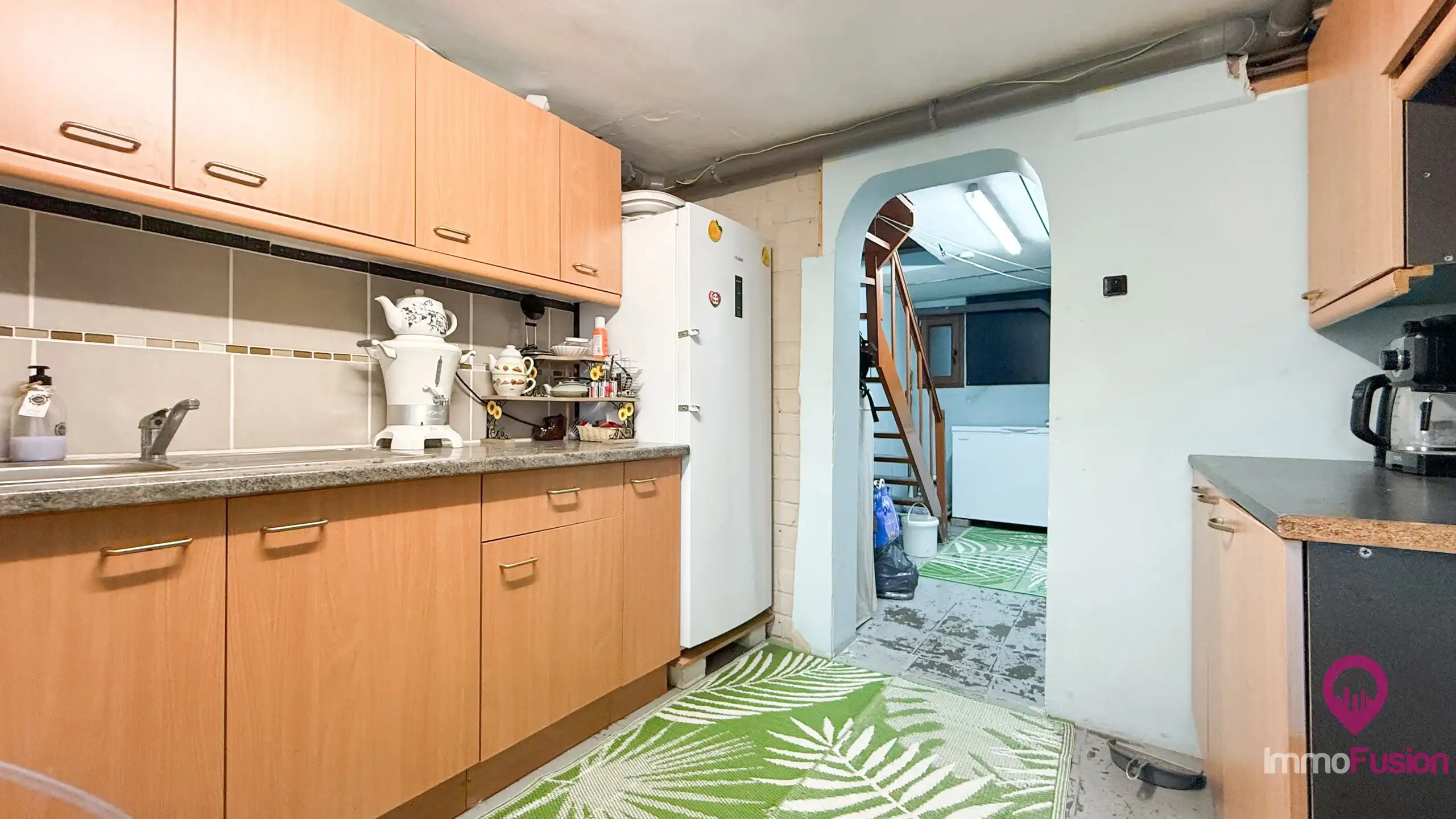 Instapklare woning met grote tuin dichtbij autostrade! foto 17