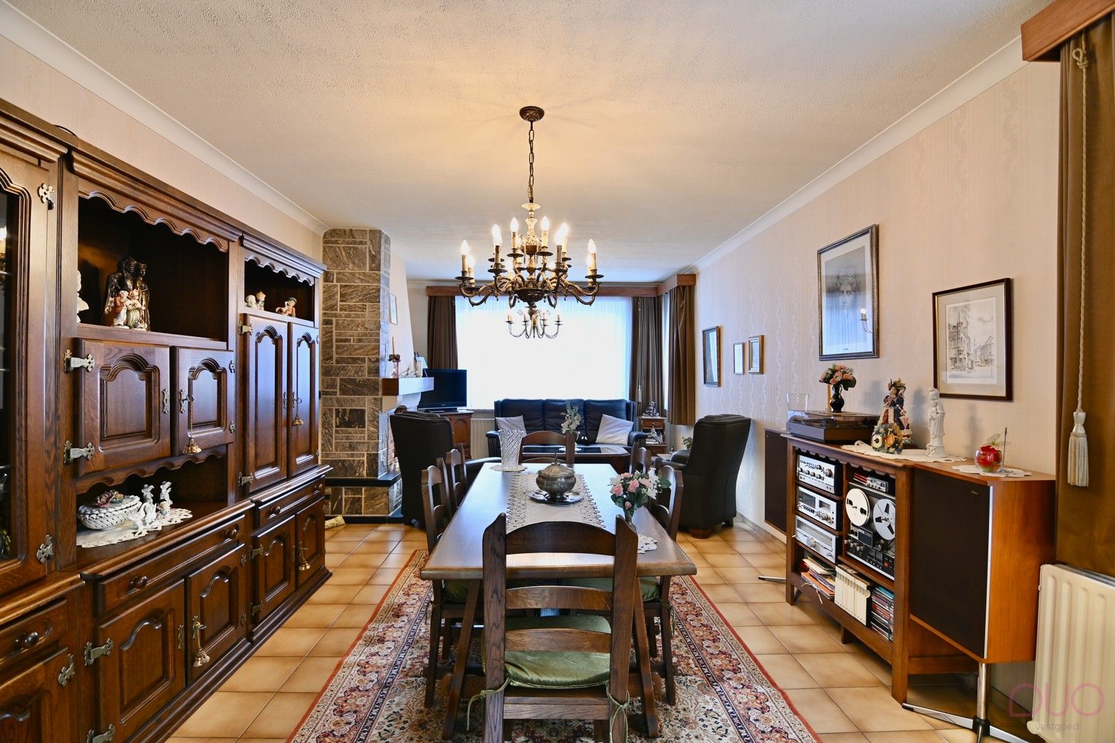 Charmante halfopen gezinswoning nabij het centrum van Sint-Truiden met 2 garages foto 7