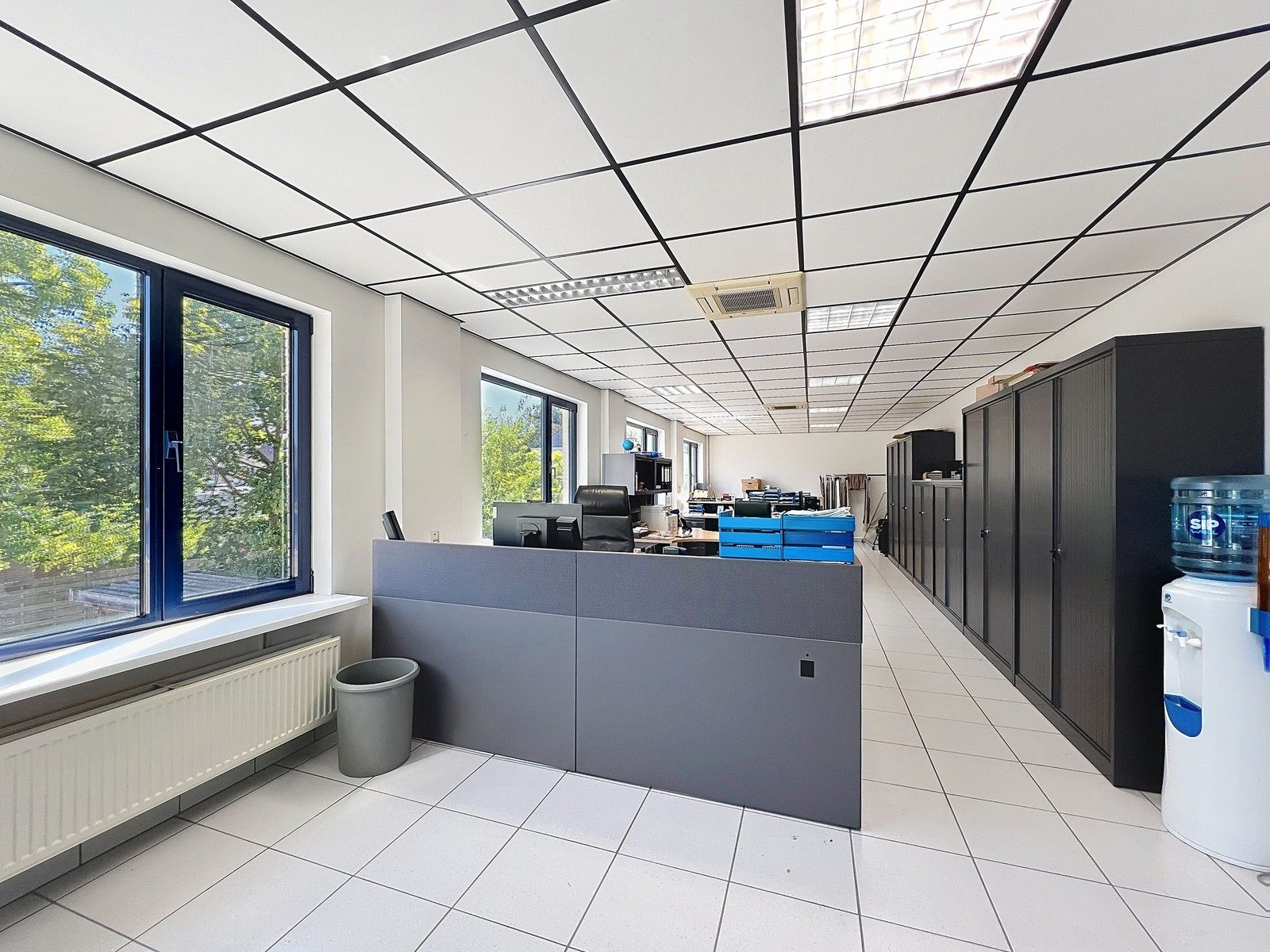 KANTOORGEBOUW (124 m²) met MAGAZIJNEN (630 m²) op zeer goede ligging nabij centrum KORTRIJK ! foto 15