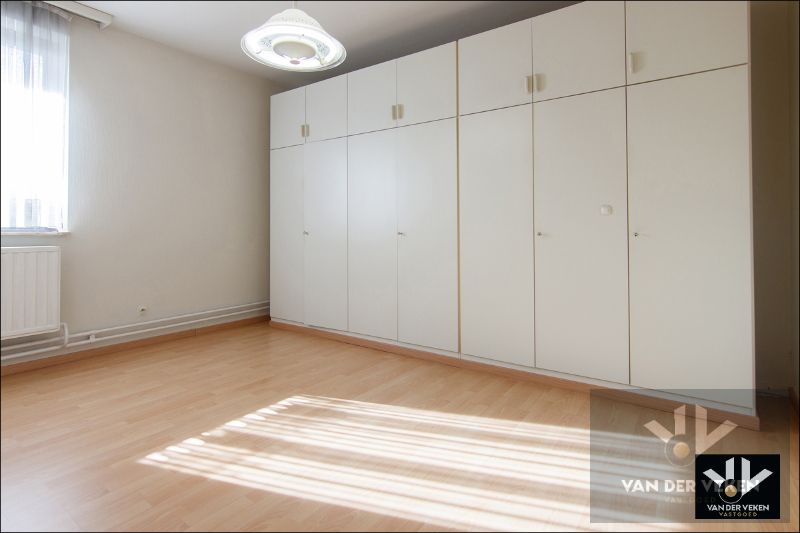 Ruim en zeer goed onderhouden triplex met veel mogelijkheden op goed bereikbare locatie in het gezellige Diepenbeek foto 24