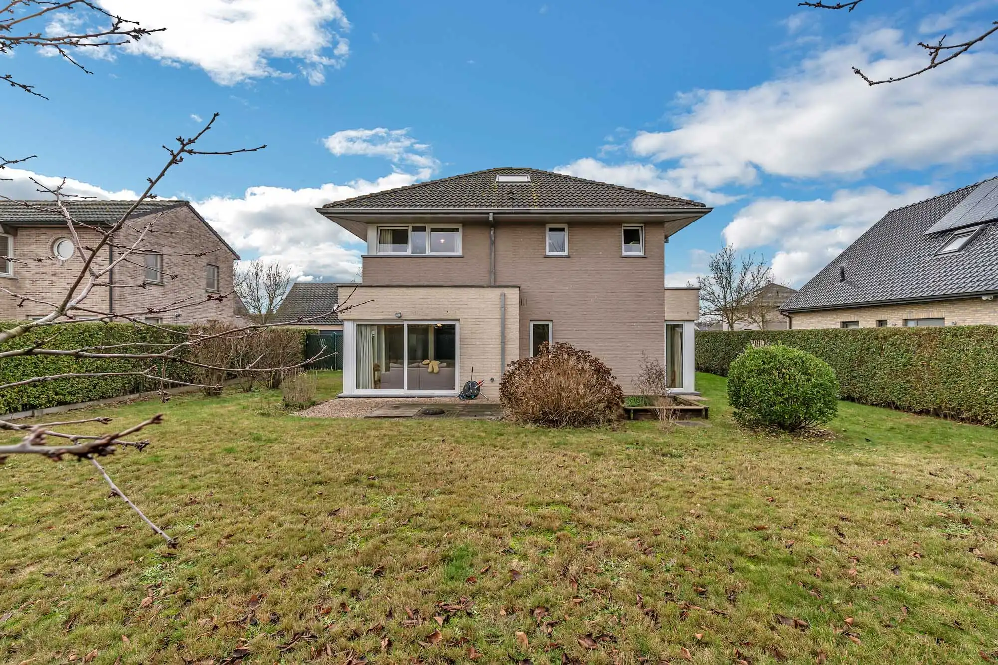 Ruime gezinsvilla in rustige, kindvriendelijke wijk foto 17