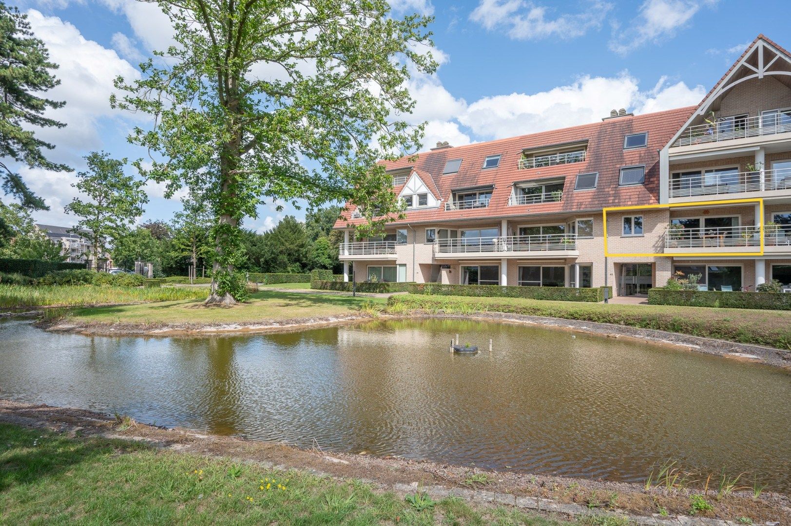 Subliem gelegen appartement met mooi terras! foto 21
