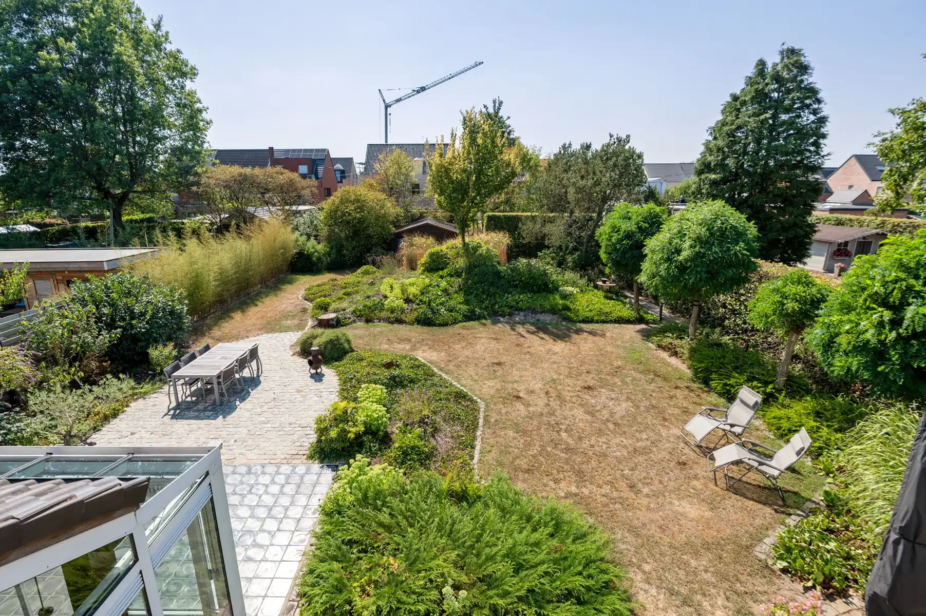 Ruime en lichtrijke villa in rustige, groene omgeving foto 8