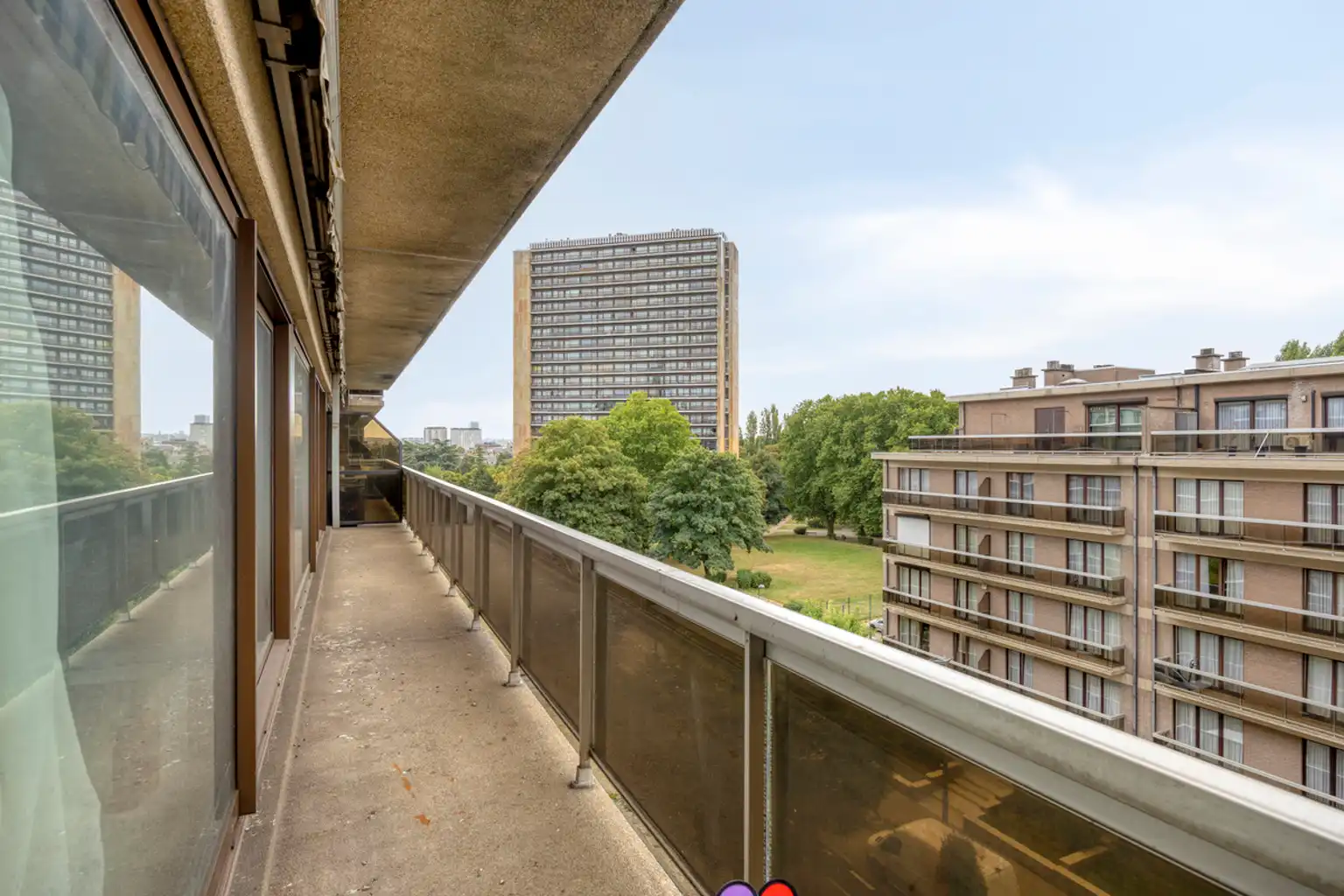 Ruim 3-slaapkamerappartement met garage  foto 20