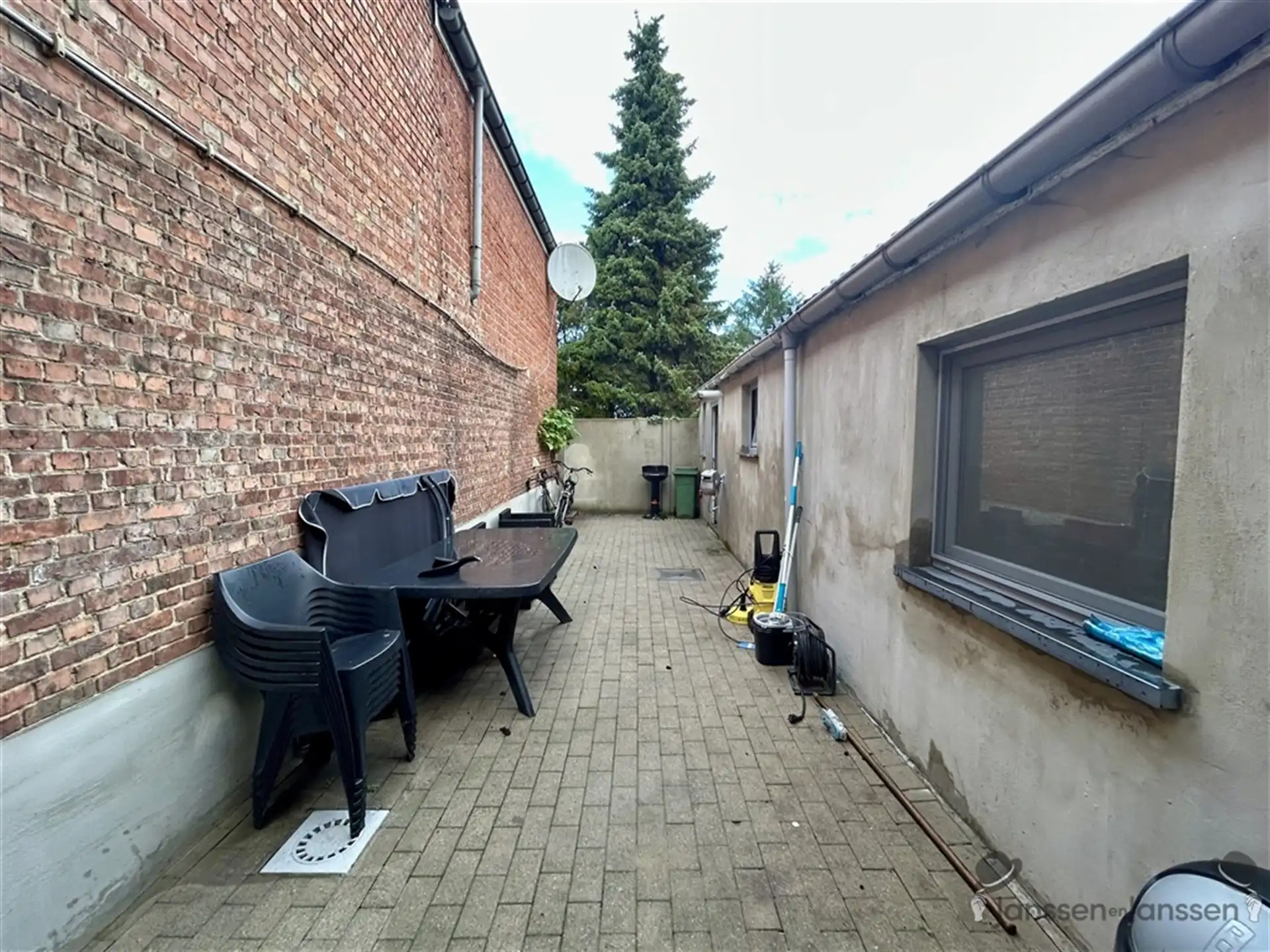 charmant huis met zijpoortje foto 16