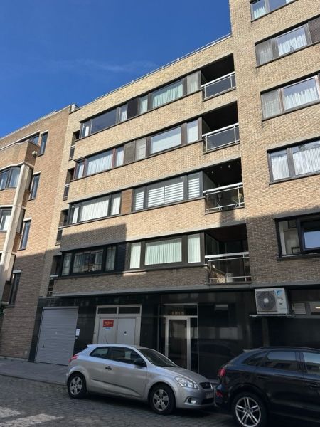 Verzorgd en heel centraal gelegen 2 slpk app. met terras foto {{pictureIndex}}