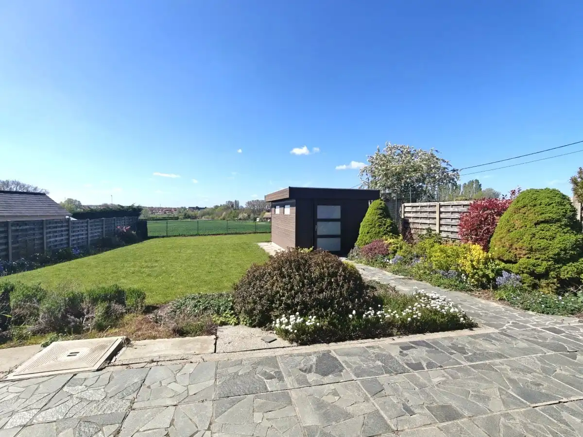 Zonnebeke - Ruime halfopen woning met 4 slaapkamers, bureel en grote tuin foto 16