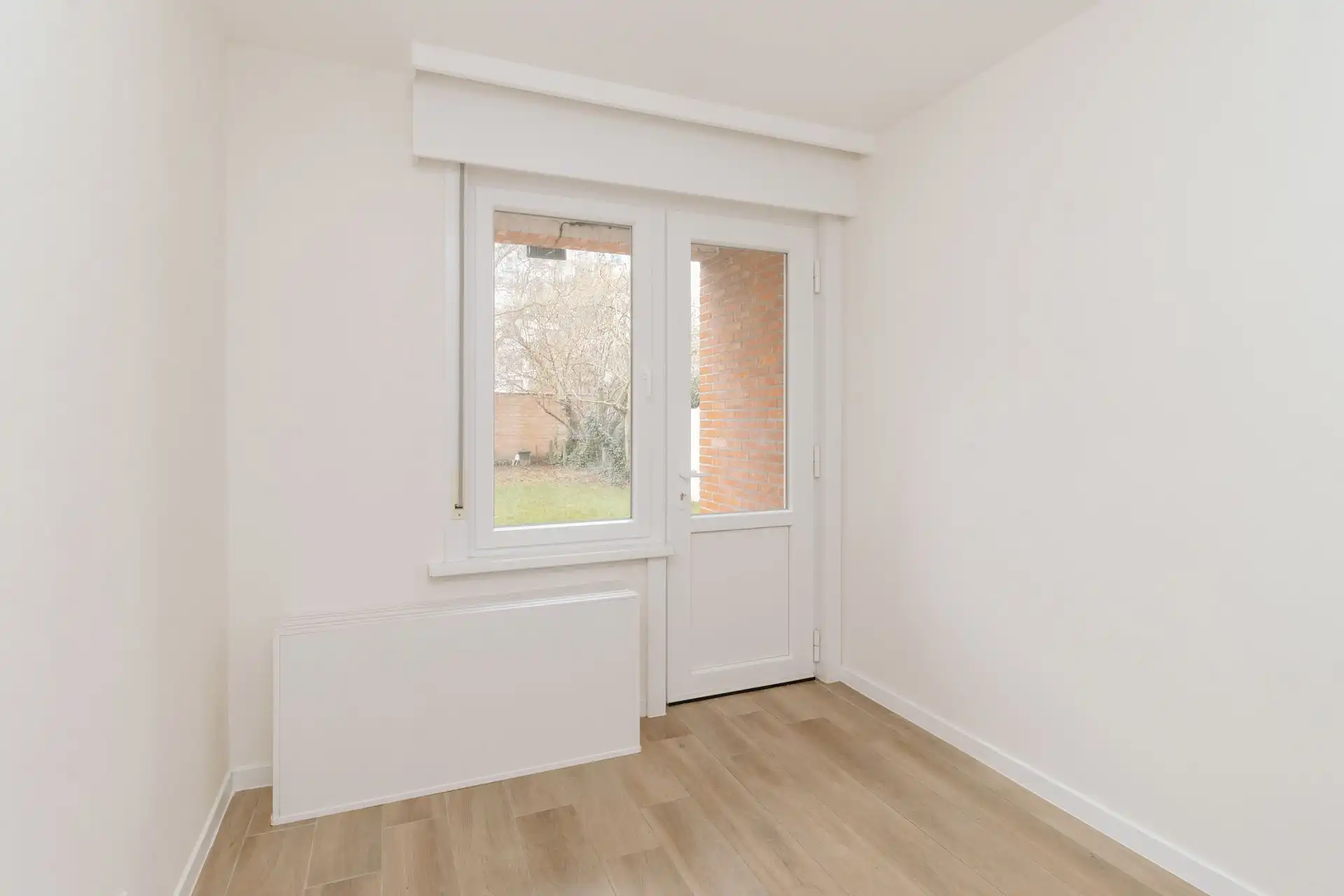 Instapklaar appartement met grote tuin in Berchem foto 12