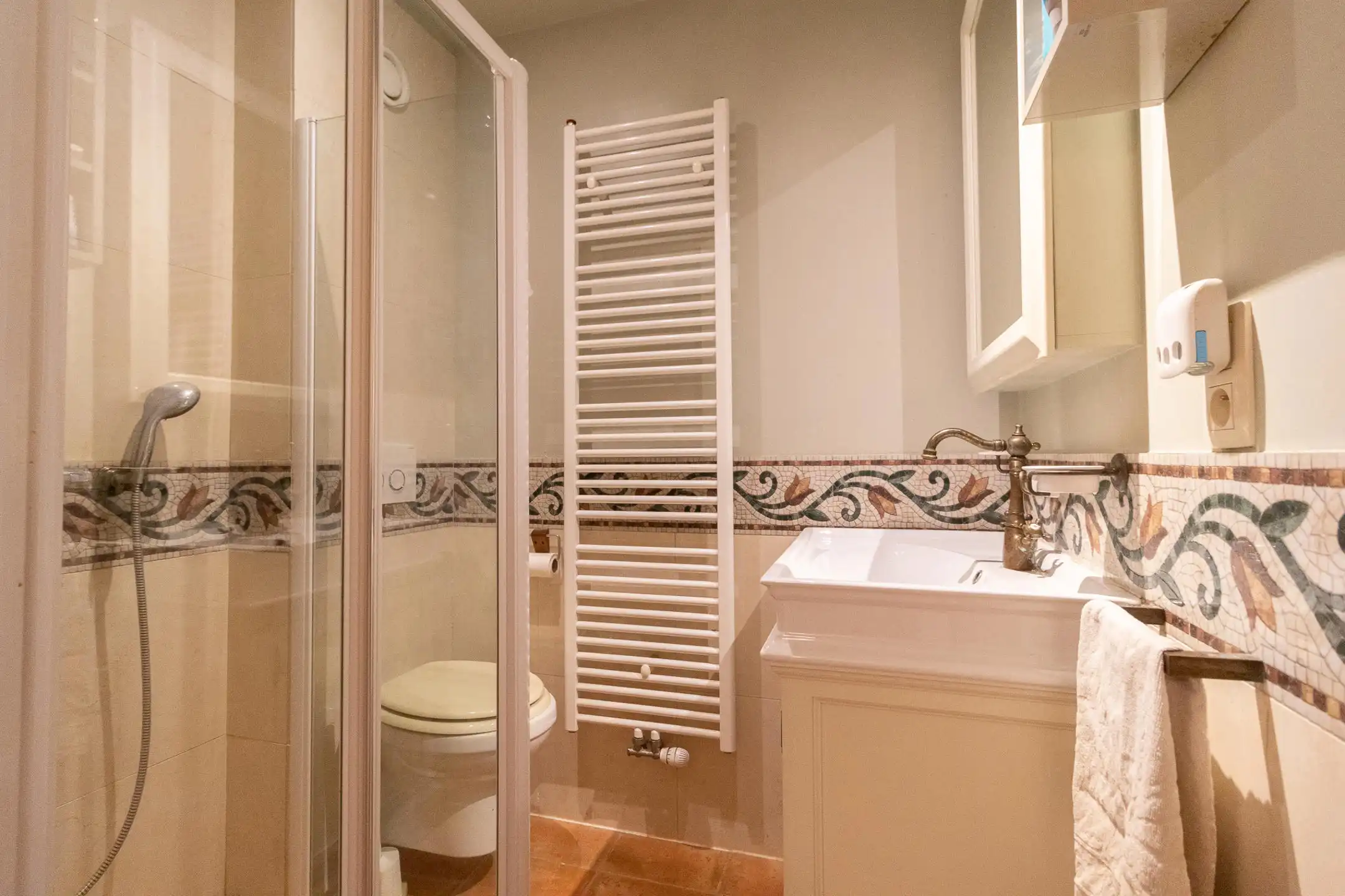 Ruim duplex appartement met 3 slaapkamers foto 16