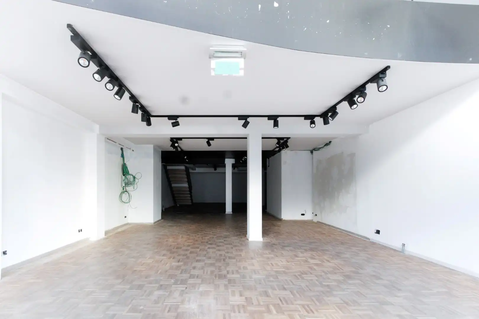 Centraal gelegen winkelpand met mezzanine Lippenslaan 162 foto 19