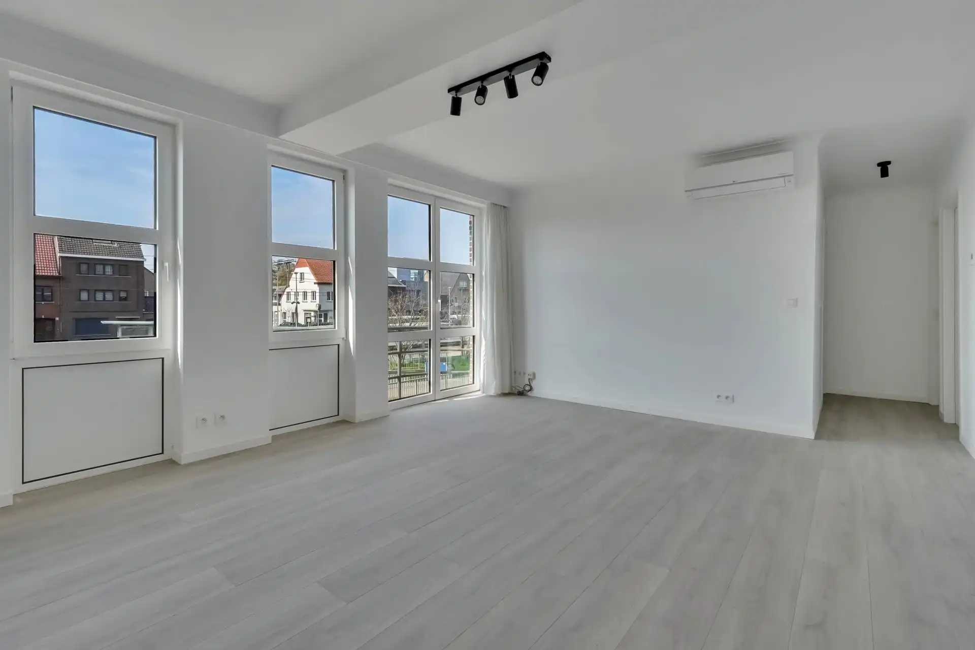 Energiezuinig appartement met terras, garage en 2 autostaanplaatsen foto 2